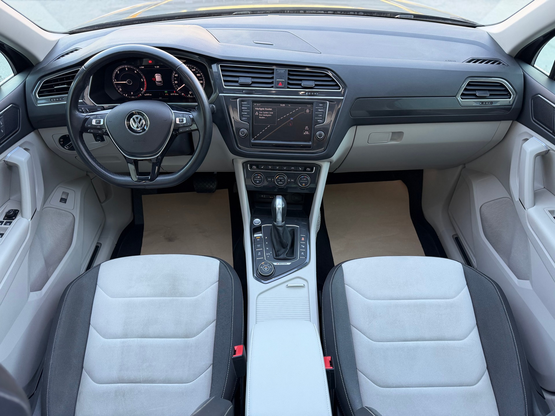 VW Tiguan 2.0 TDI SCR Highline 4Motion DSG AHK 2.5T-image-11