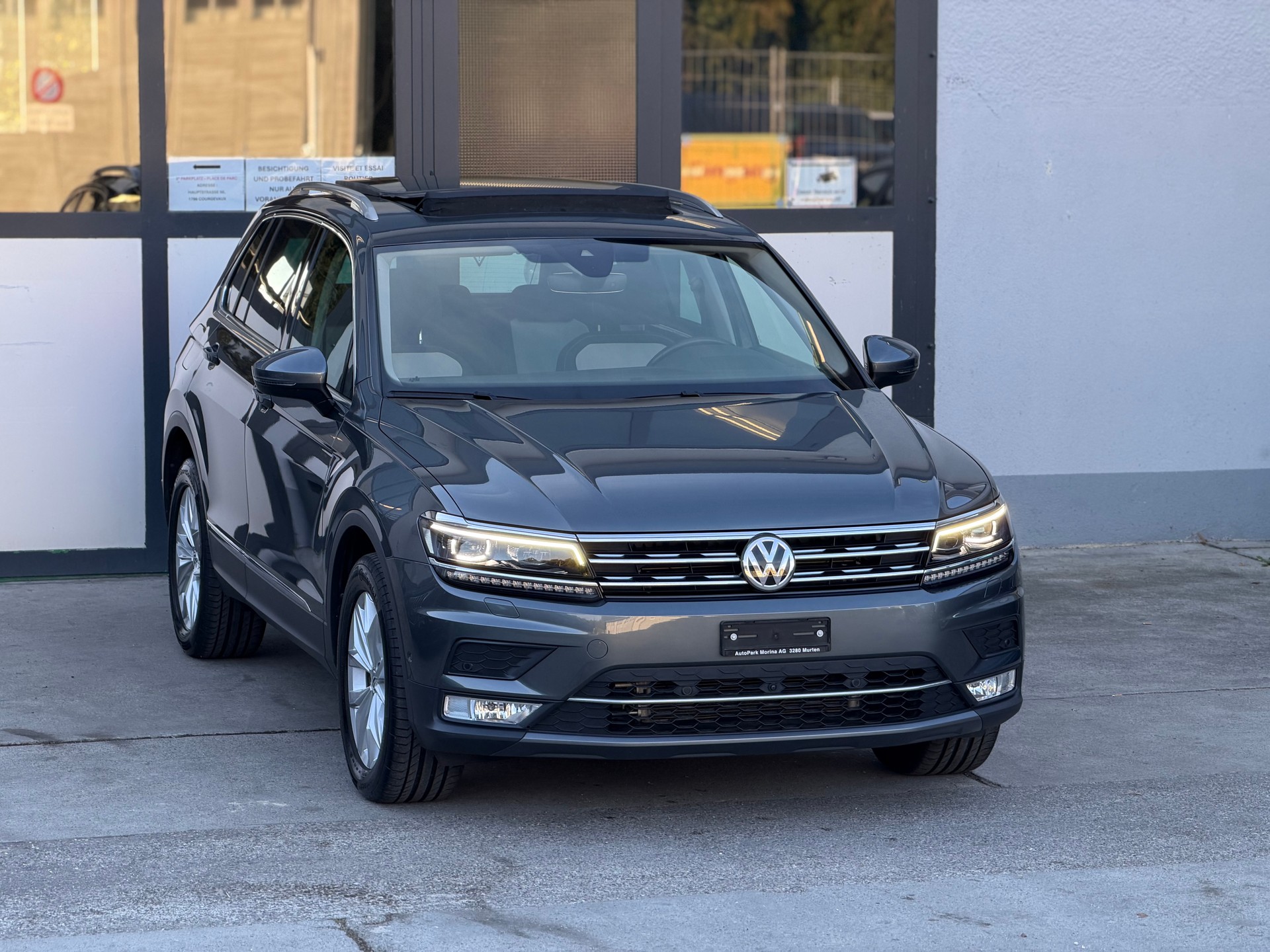 VW Tiguan 2.0 TDI SCR Highline 4Motion DSG AHK 2.5T-showroom-element-3
