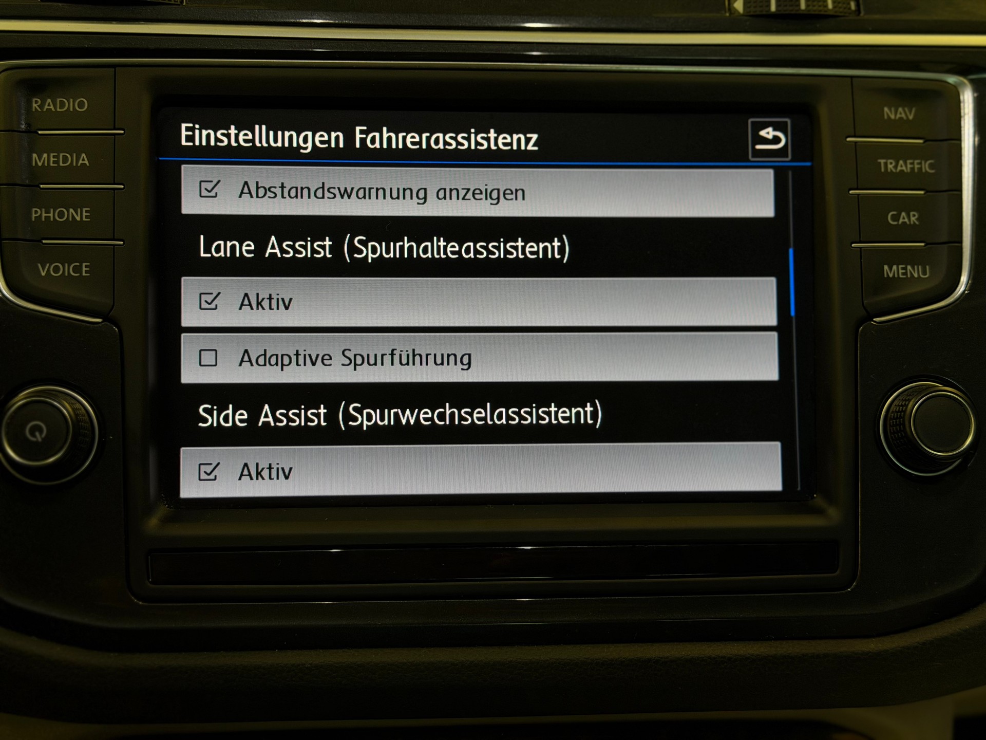 VW Tiguan 2.0 TDI SCR Highline 4Motion DSG AHK 2.5T-image-20