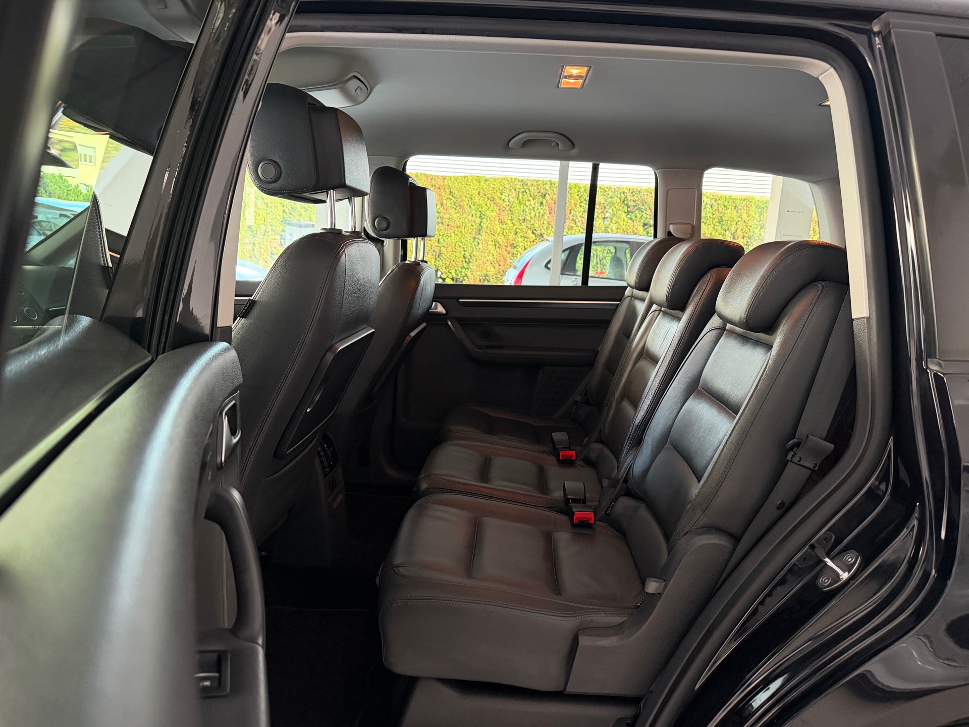 VW Touran 2.0 TDI BlueMotion Technology Highline DSG-image-14