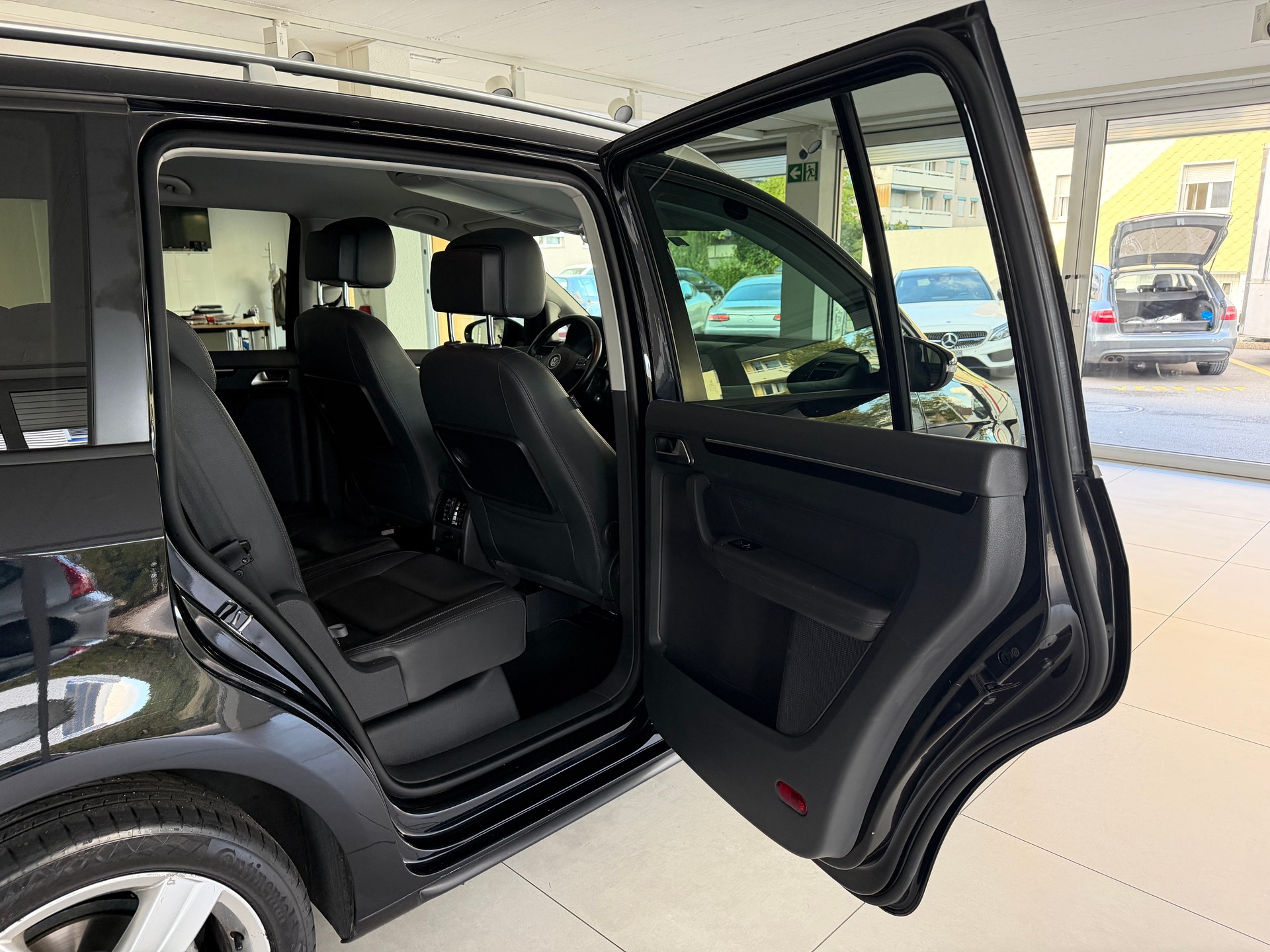 VW Touran 2.0 TDI BlueMotion Technology Highline DSG-image-15