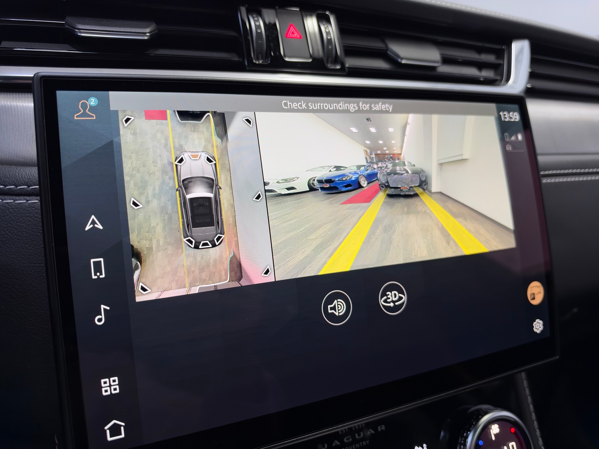 JAGUAR F-Pace 3.0 D300 R-Dynamic MHEV S AWD-image-18