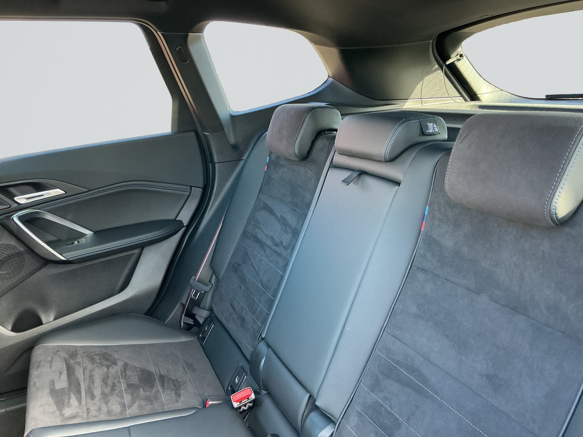 BMW X1 sDrive 18i M Sport Pro Shadow Line-image-13