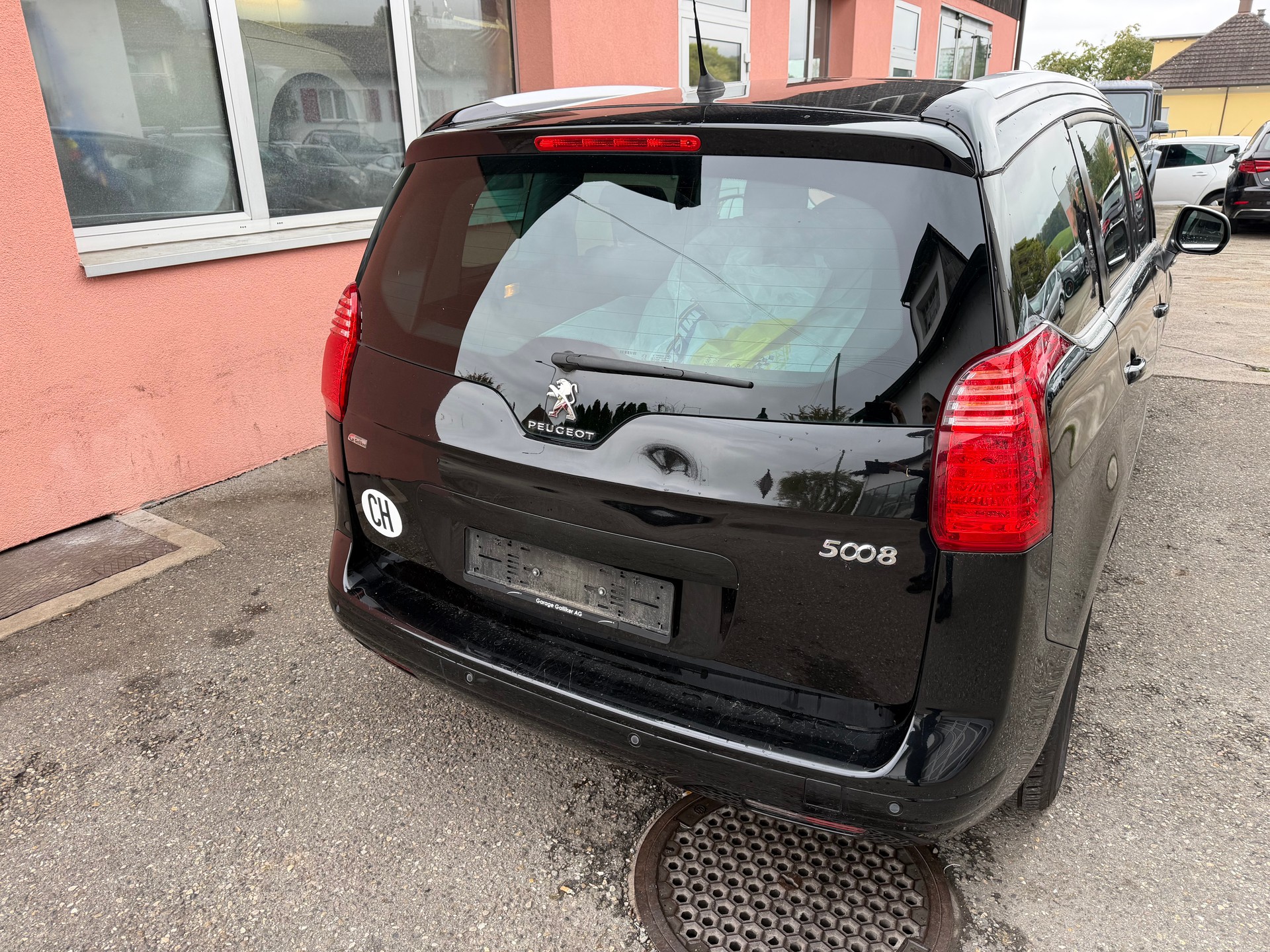 PEUGEOT 5008 1.6 16V T Style Tiptronic-image-5