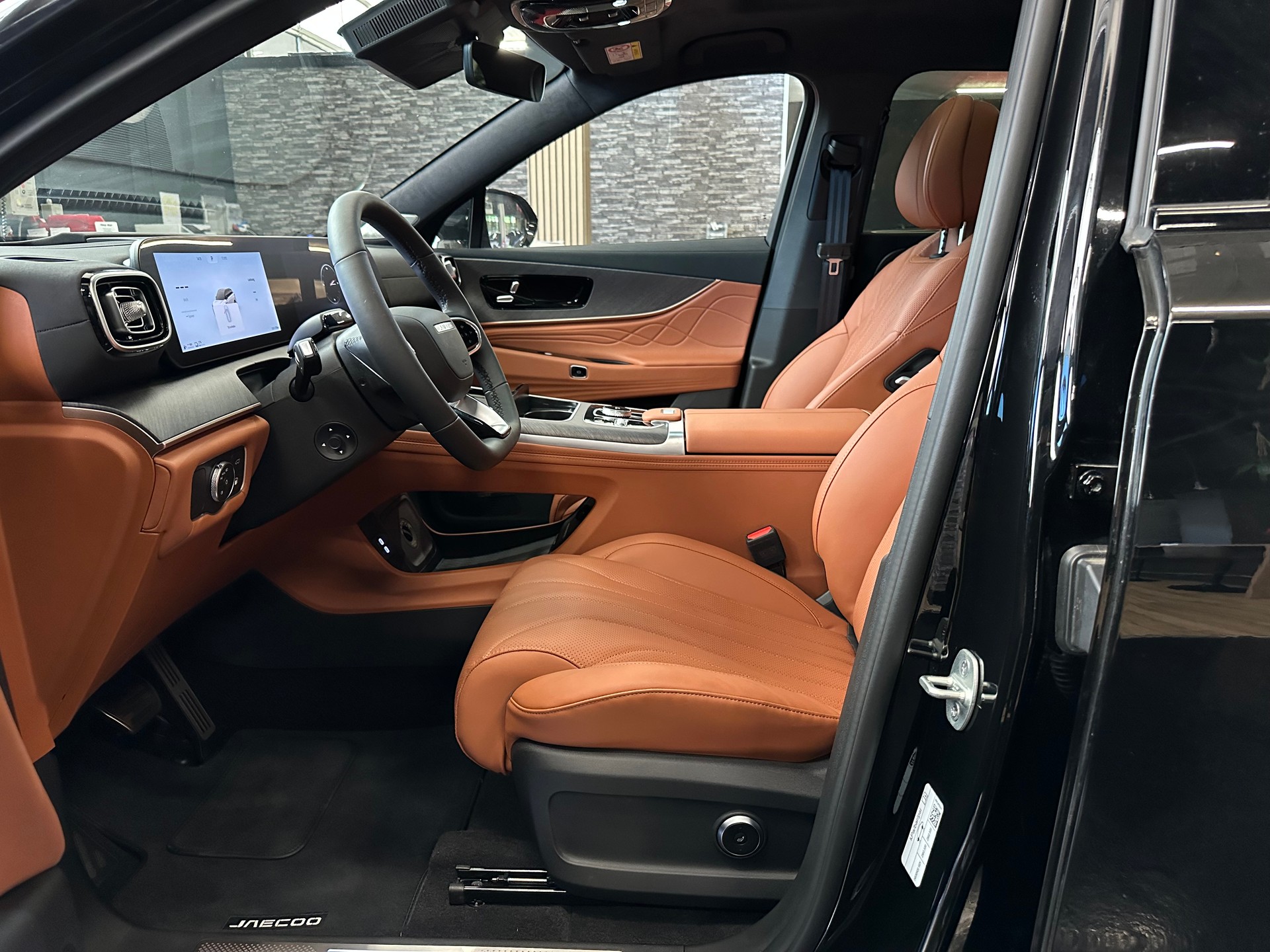 JAECOO 8 1.5TGDI SHS-P Exclusive AWD-image-21