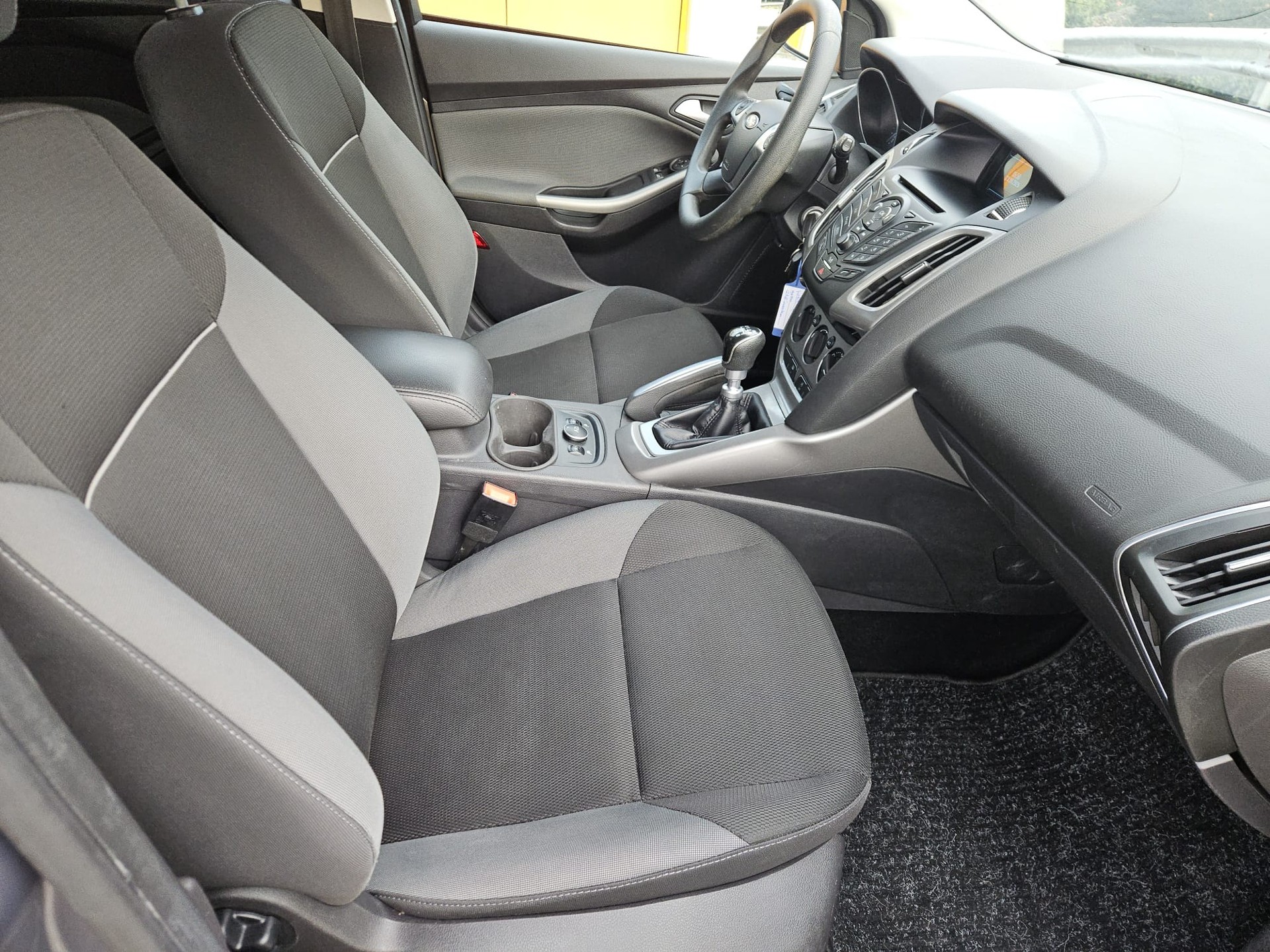 FORD Focus 1.6 TDCi ECOnetic Trend-image-6