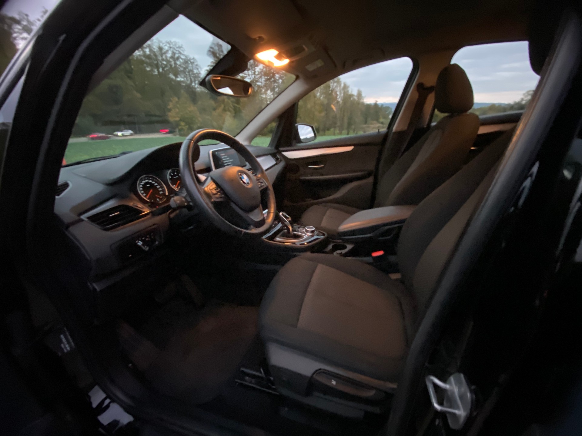 BMW 218i Active Tourer DKG-image-8