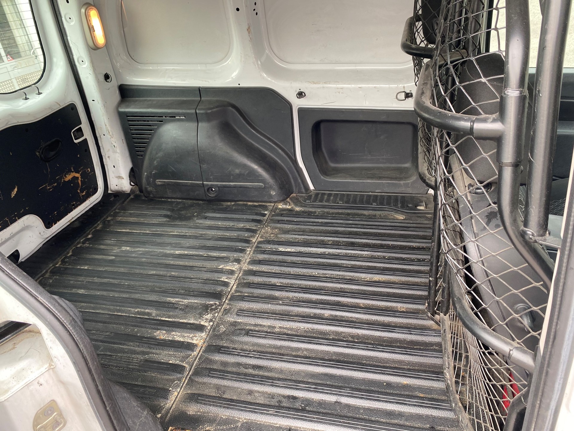 RENAULT Kangoo Medium dCi 75 Business-image-11