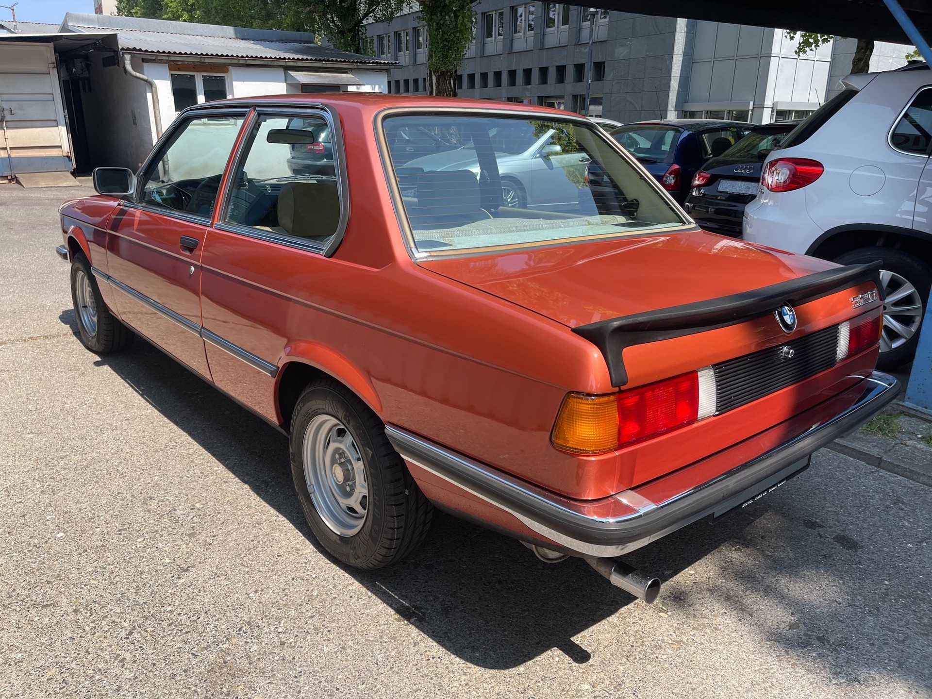 BMW 320-image-3