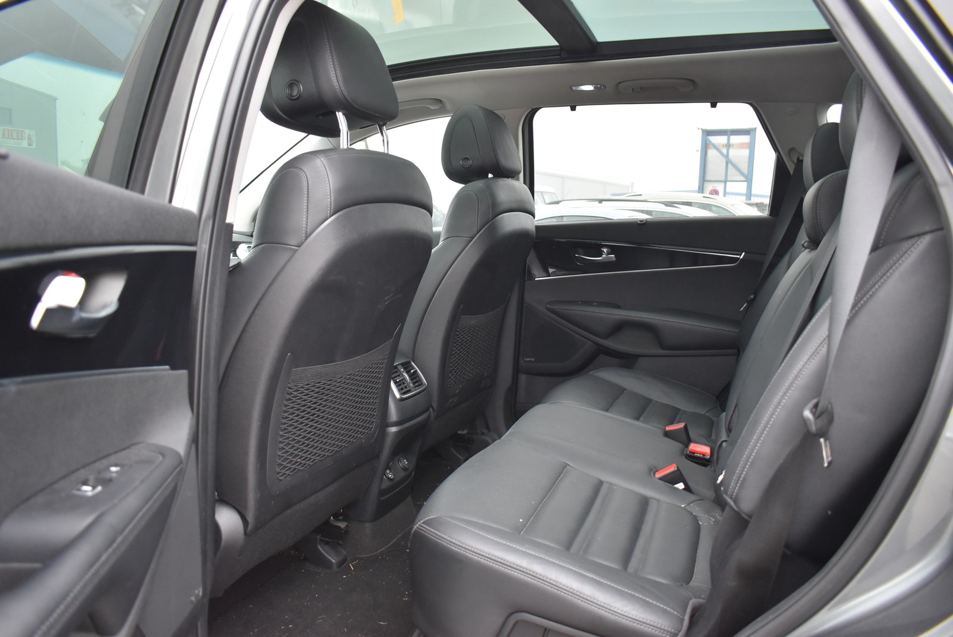 KIA Sorento 2.2 CRDI Style 5P. Automatic-image-3
