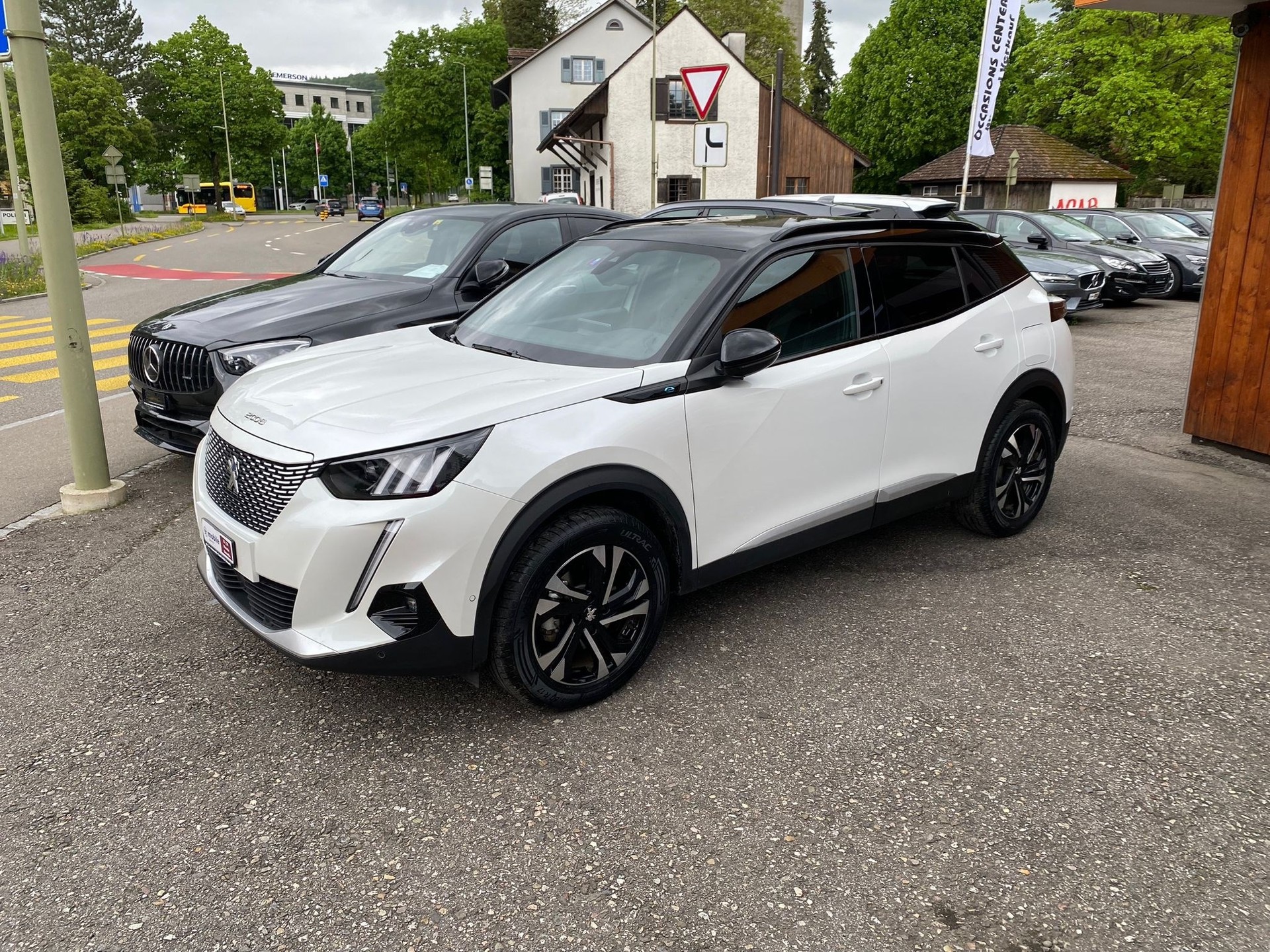 PEUGEOT 2008 e GT-image-15