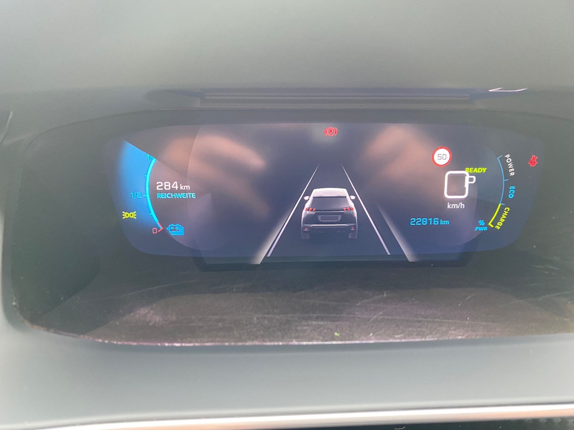 PEUGEOT 2008 e GT-image-2