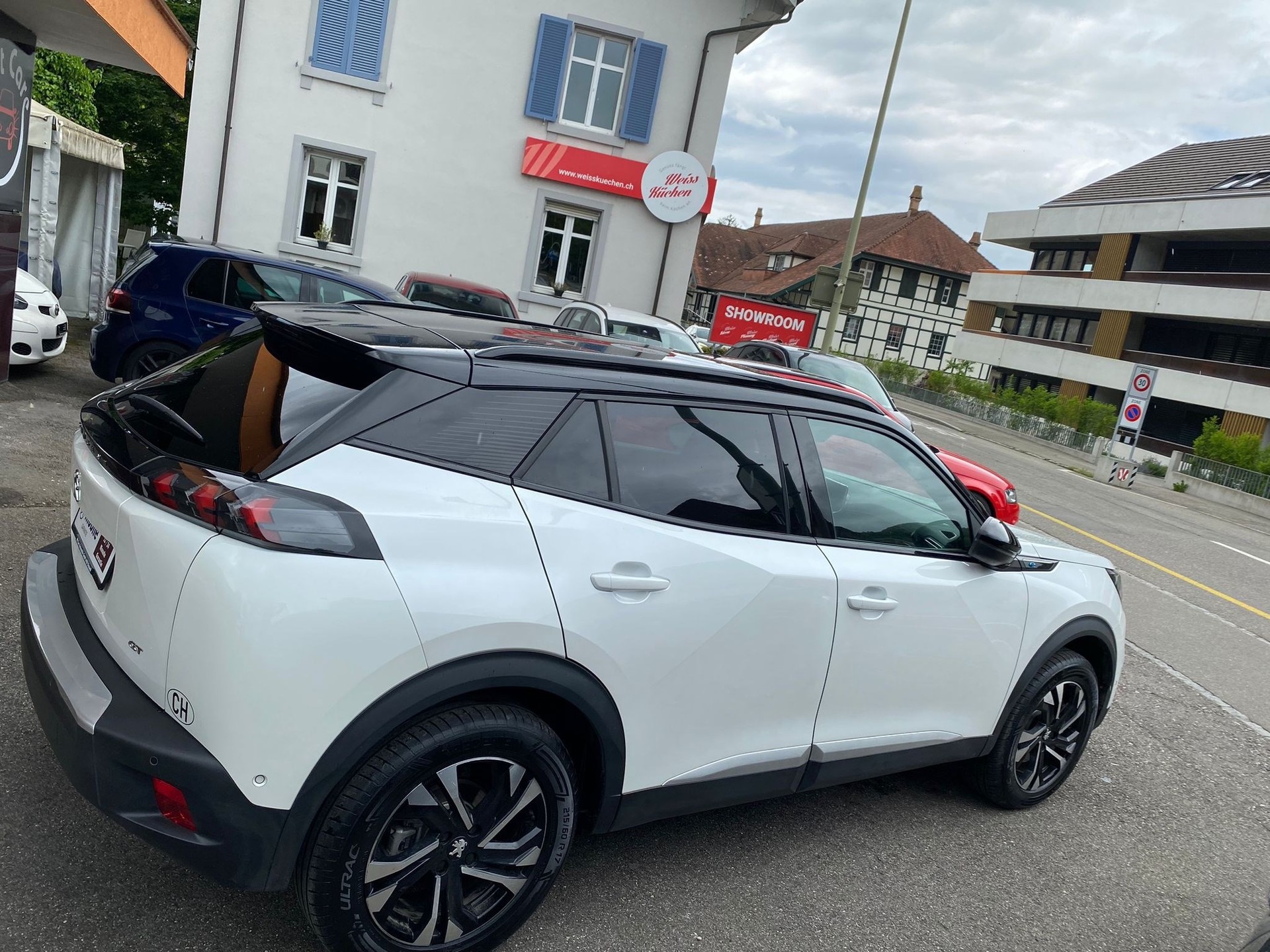 PEUGEOT 2008 e GT-image-6