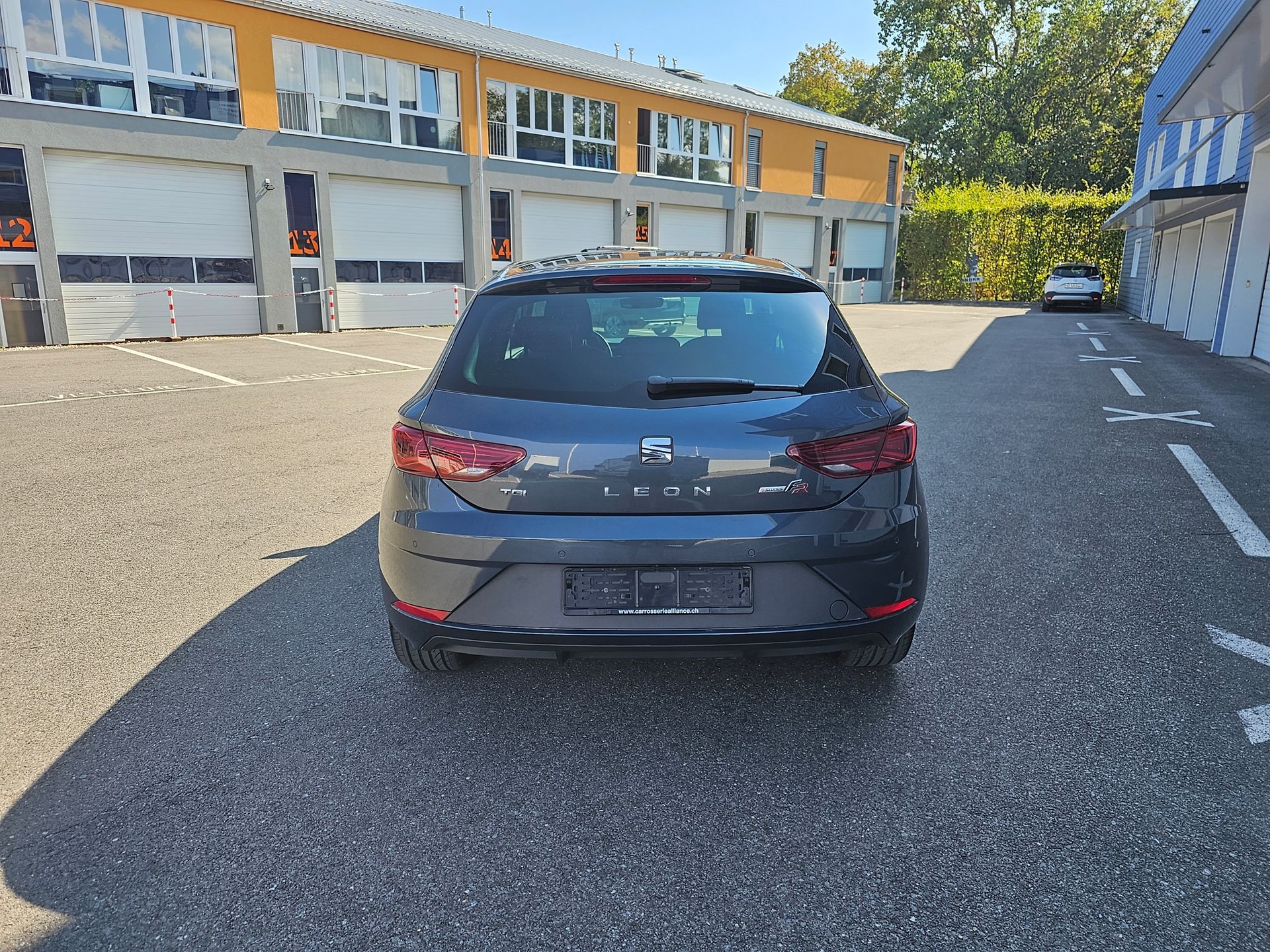 SEAT Leon 1.5 TGI FR DSG-image-5