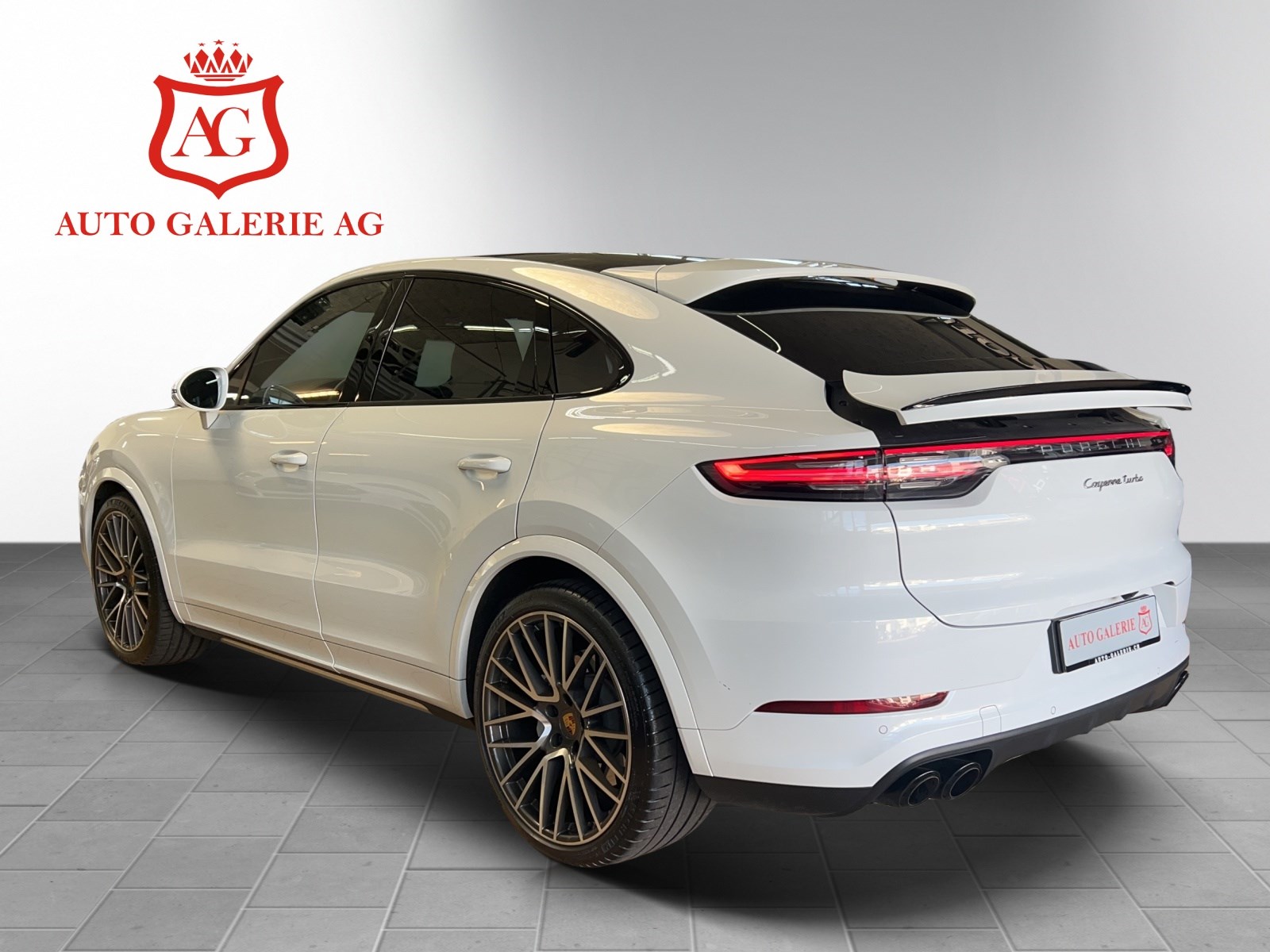 PORSCHE Cayenne Turbo Coupé-image-1