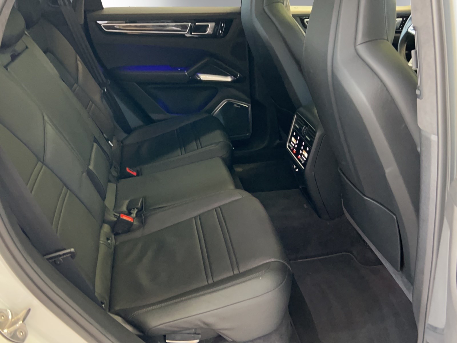 PORSCHE Cayenne Turbo Coupé-image-13