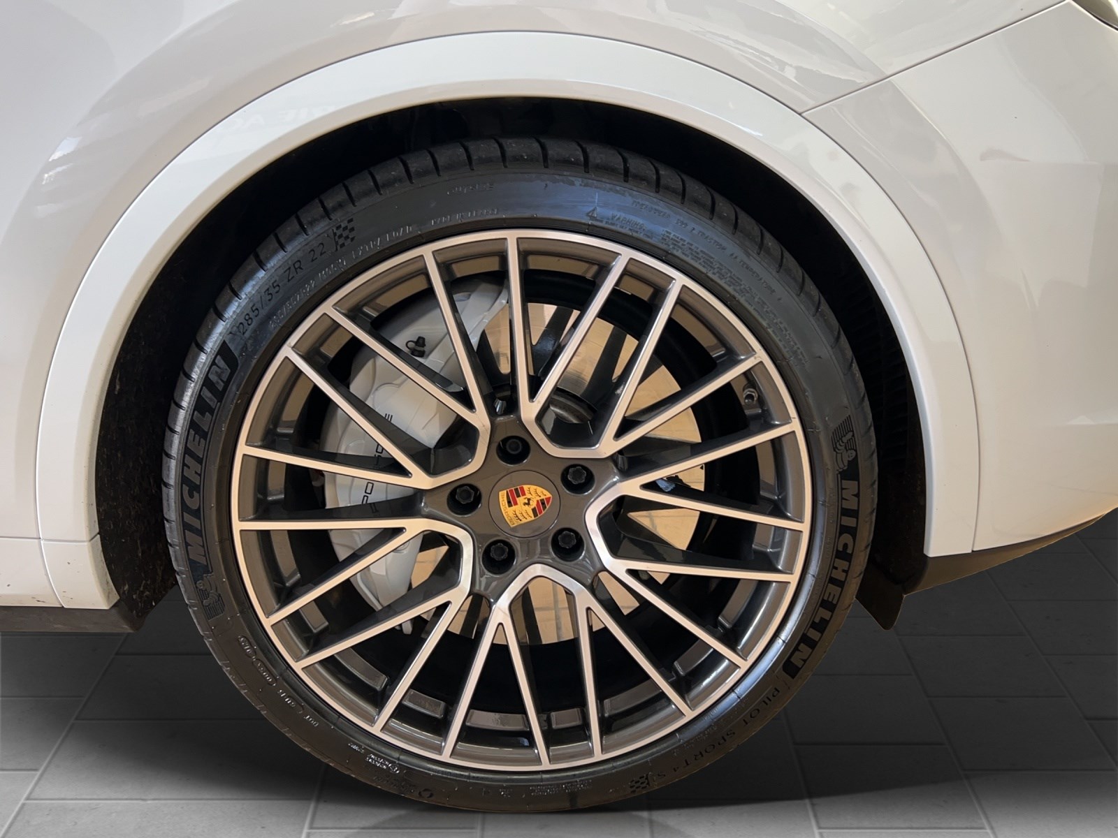 PORSCHE Cayenne Turbo Coupé-image-14
