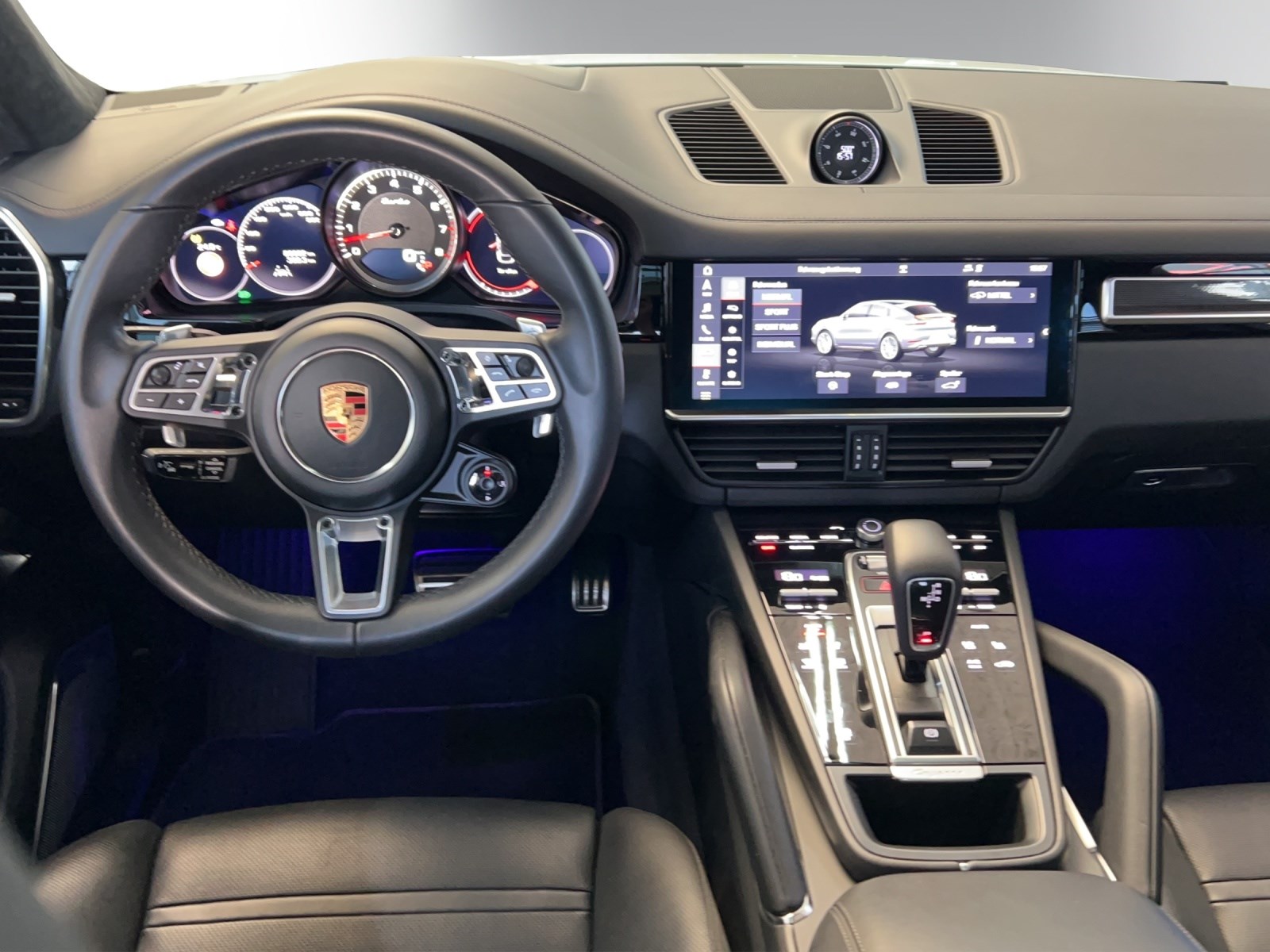 PORSCHE Cayenne Turbo Coupé-image-9