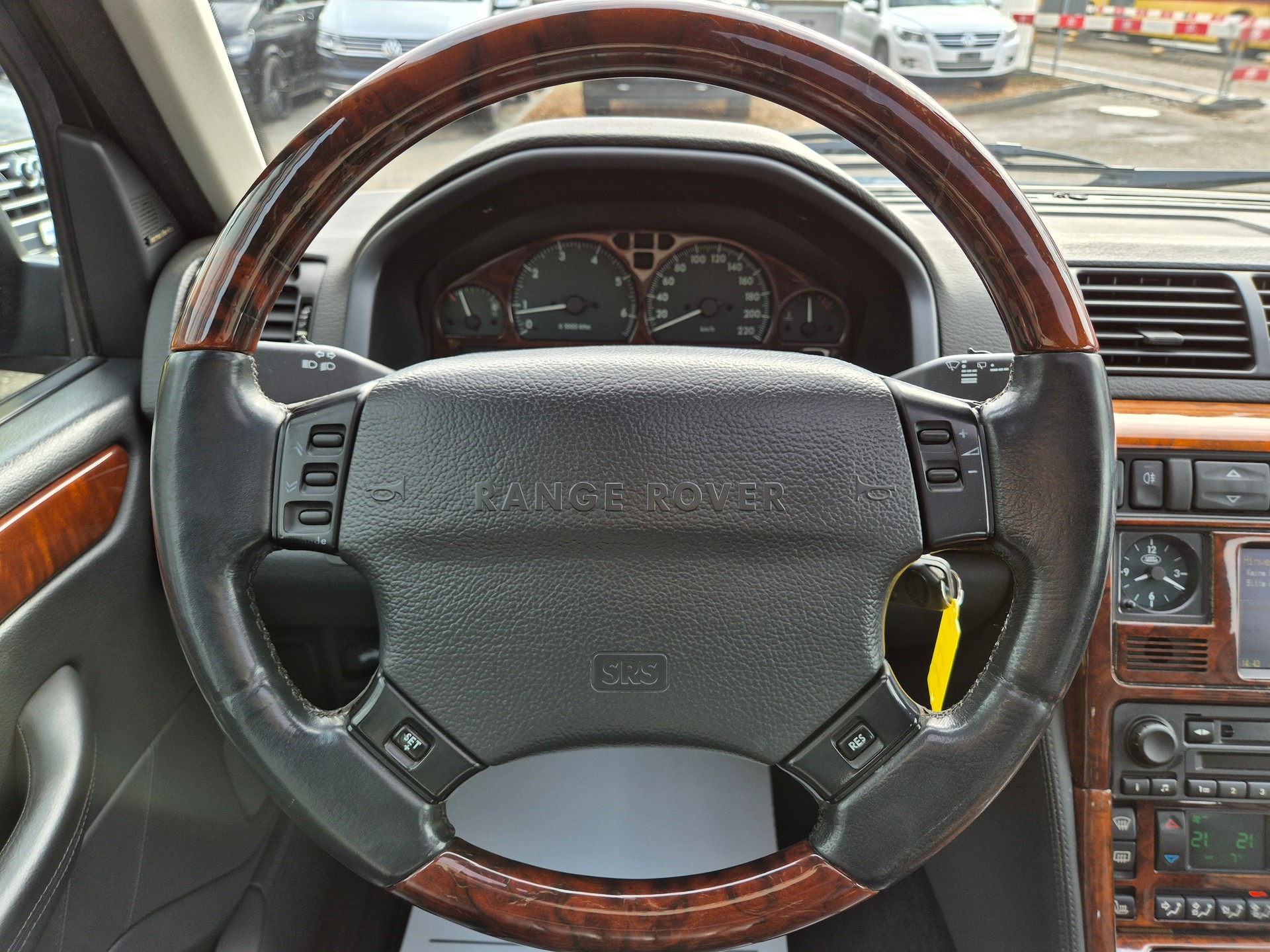 LAND ROVER Range Rover 4.6 Autobiography-image-21