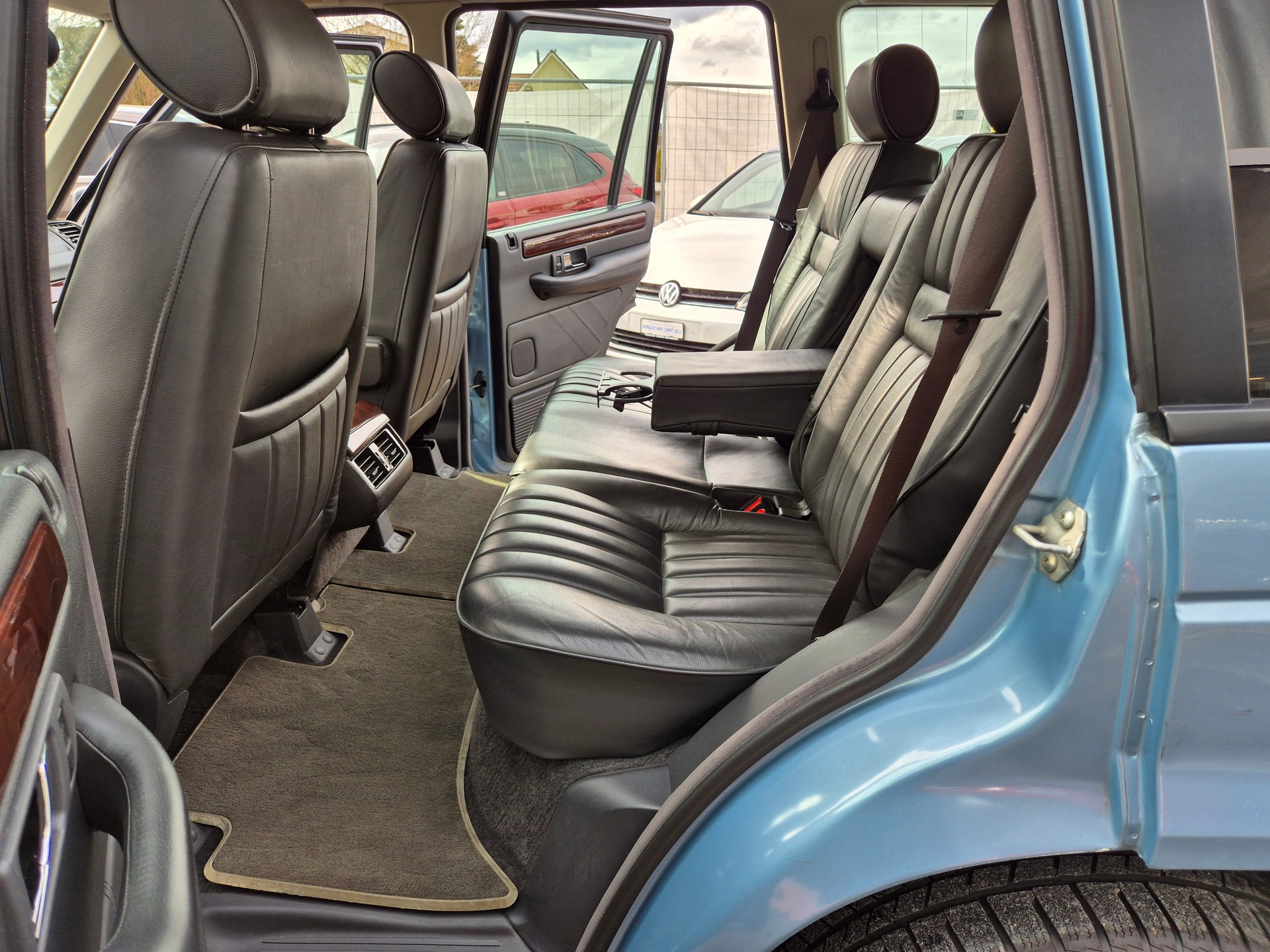 LAND ROVER Range Rover 4.6 Autobiography-image-16