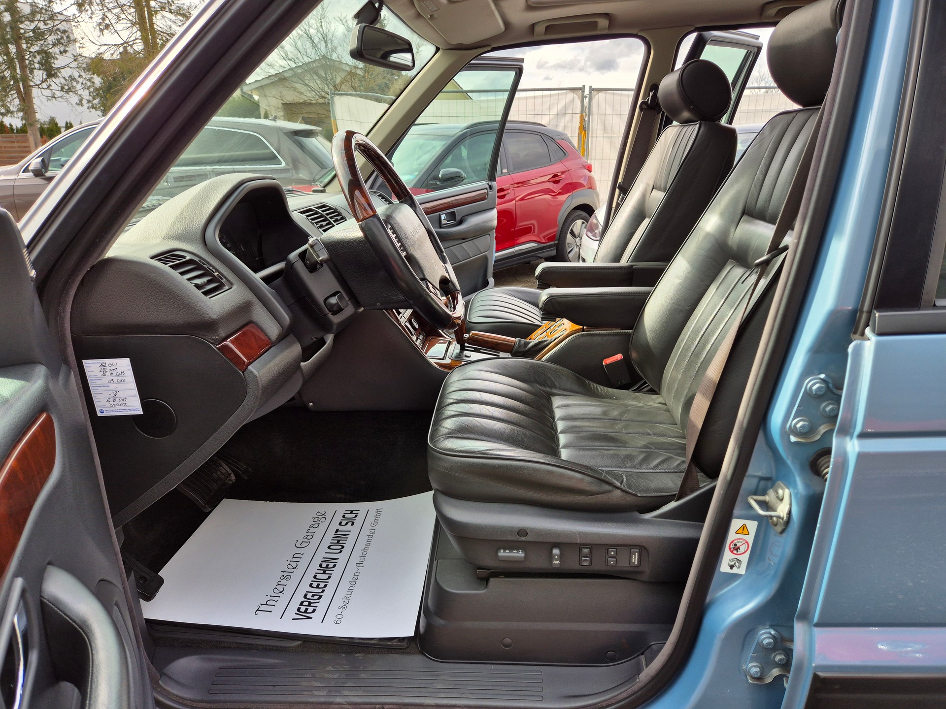 LAND ROVER Range Rover 4.6 Autobiography-image-15