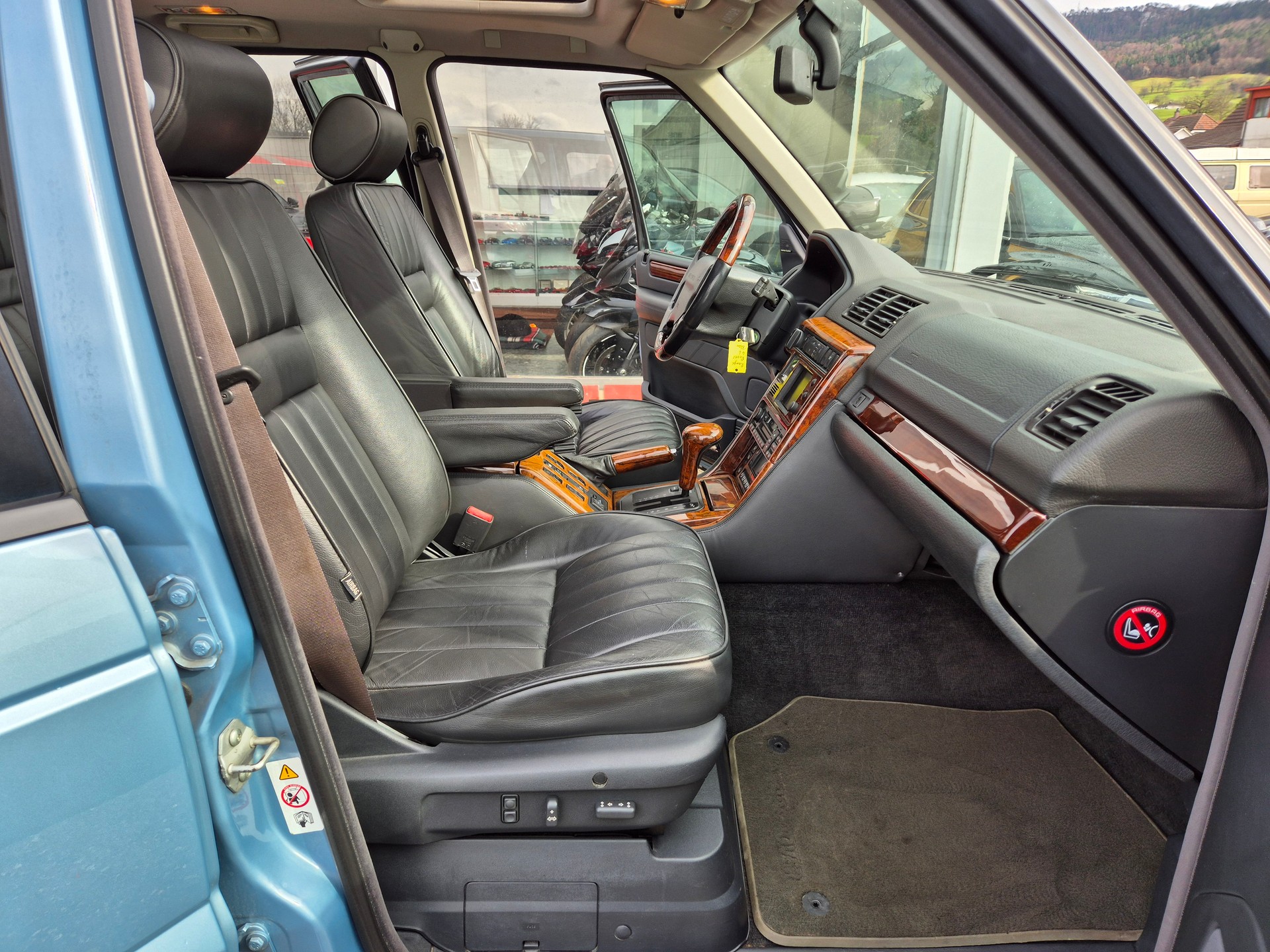 LAND ROVER Range Rover 4.6 Autobiography-image-17