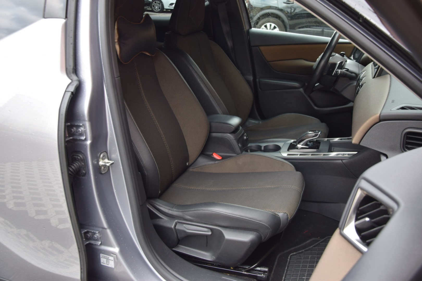 DS AUTOMOBILES DS 3 Crossback 1.2 PureTech Performance Line EAT8-image-28