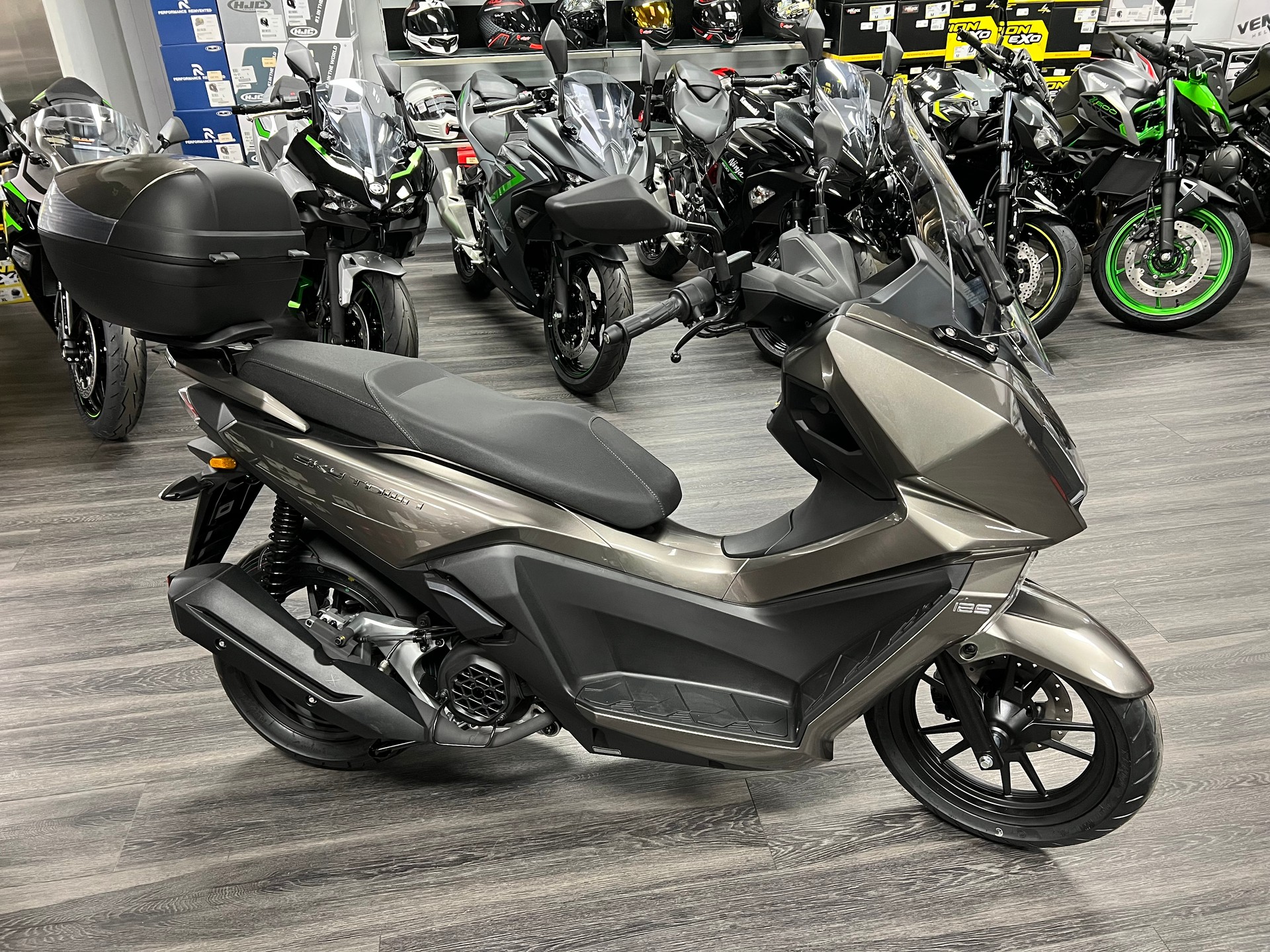 KYMCO Skytown 125-showroom-element-3