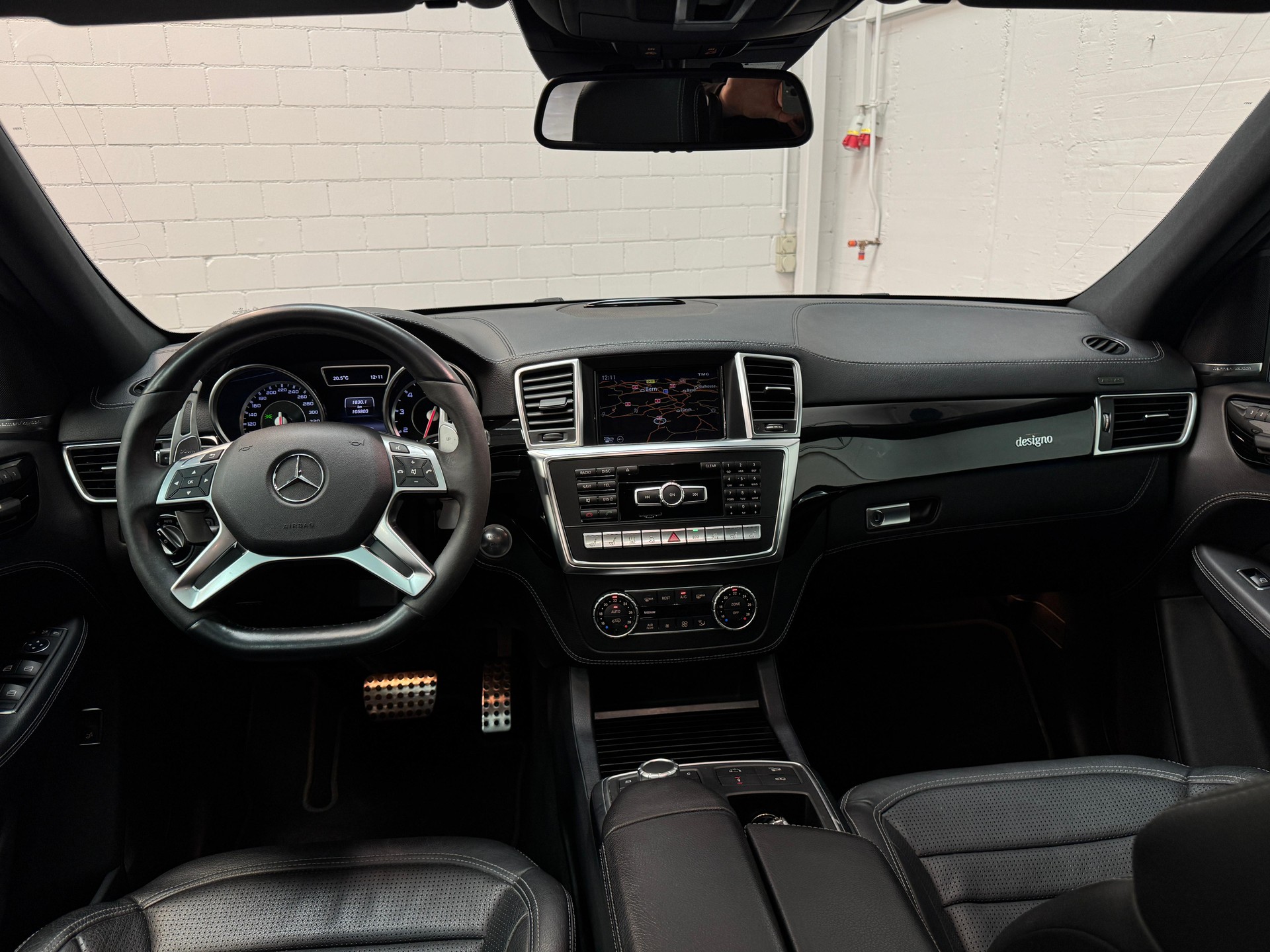 MERCEDES-BENZ ML 63 AMG Executive 4Matic Speedshift All Black Performance-image-16