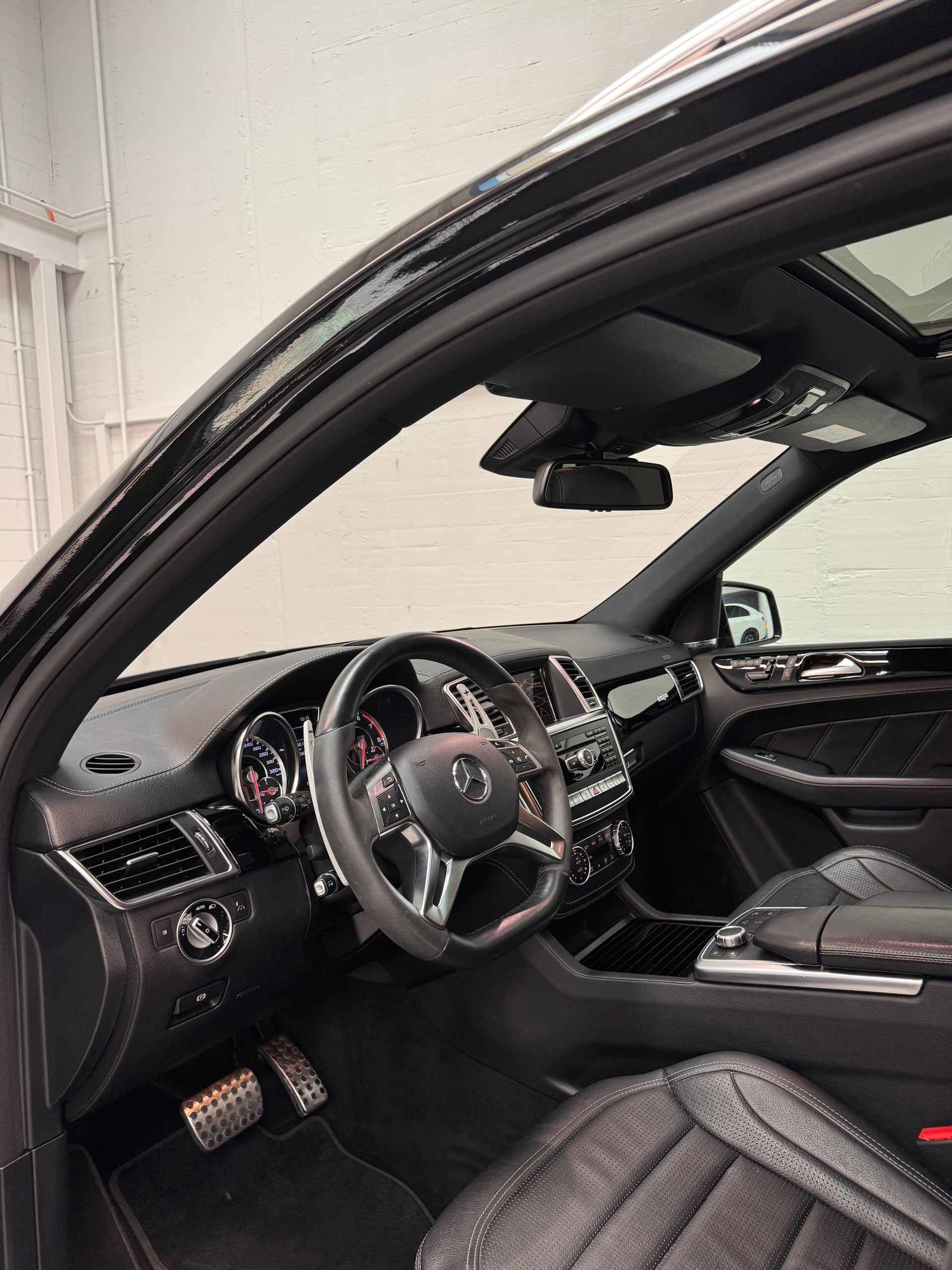 MERCEDES-BENZ ML 63 AMG Executive 4Matic Speedshift All Black Performance-image-20