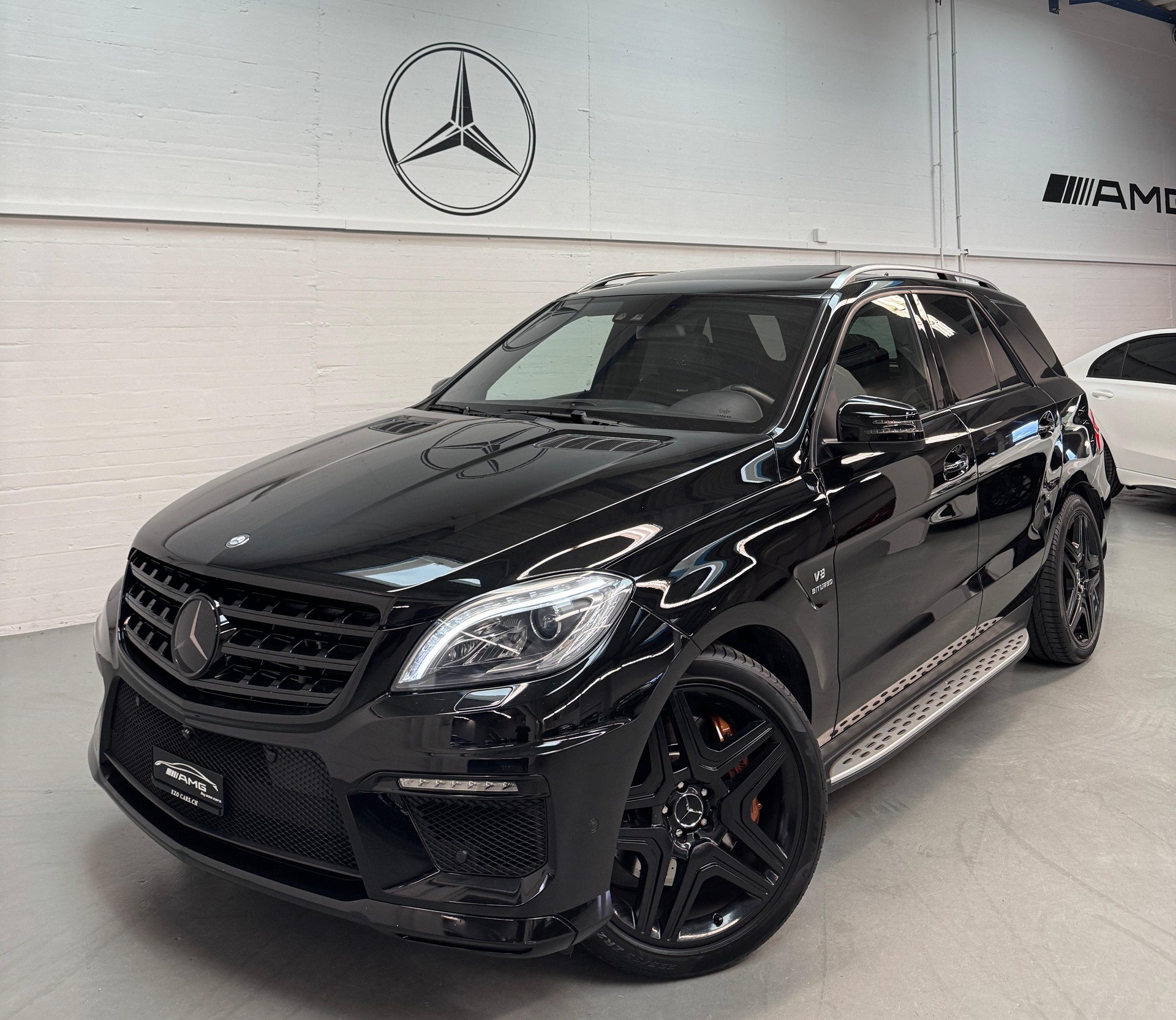 MERCEDES-BENZ ML 63 AMG Executive 4Matic Speedshift All Black Performance-image-0