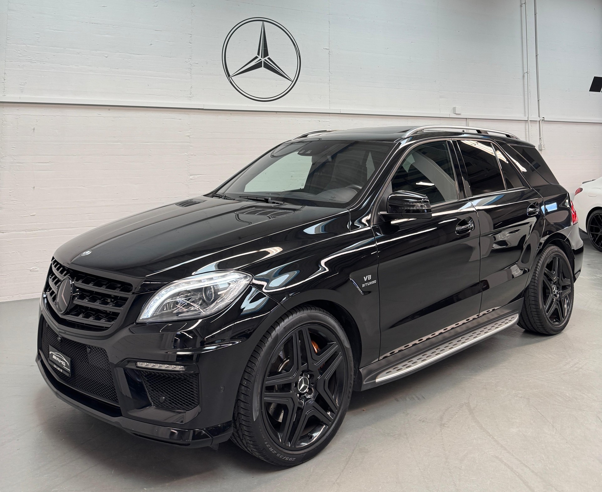 MERCEDES-BENZ ML 63 AMG Executive 4Matic Speedshift All Black Performance-image-5