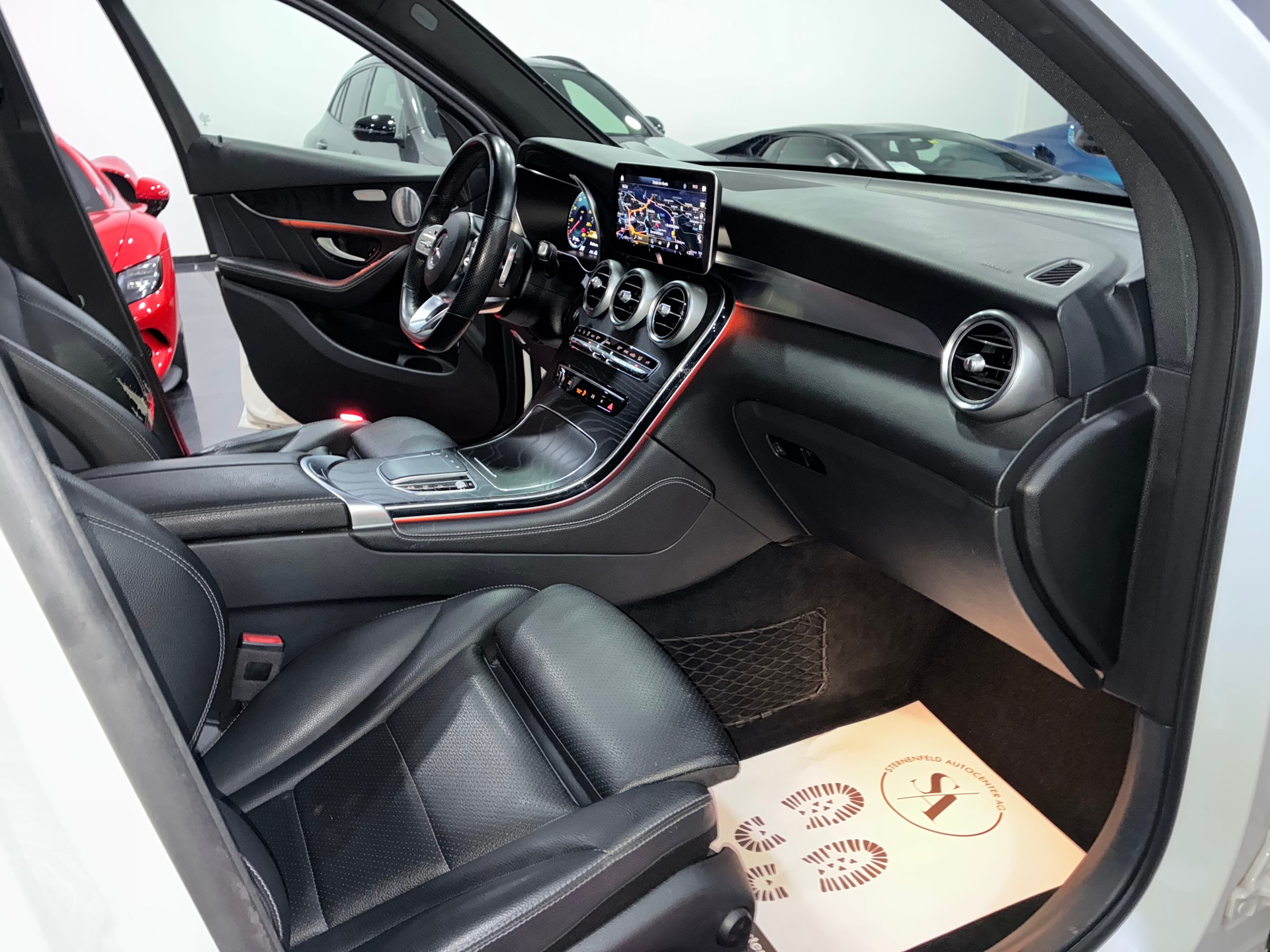 MERCEDES-BENZ GLC 220 d AMG Line 4Matic 9G-Tronic-image-10