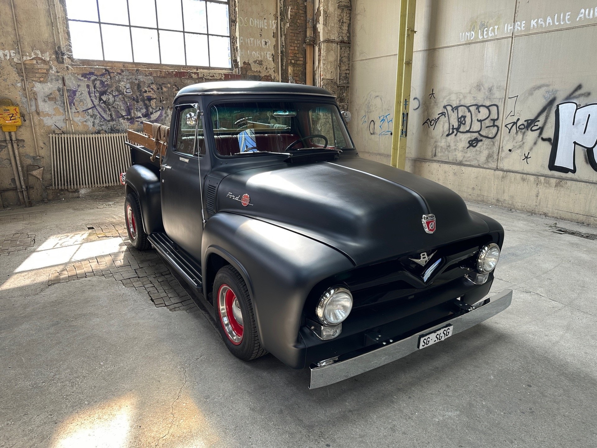 FORD F100 Pick-up-image-0