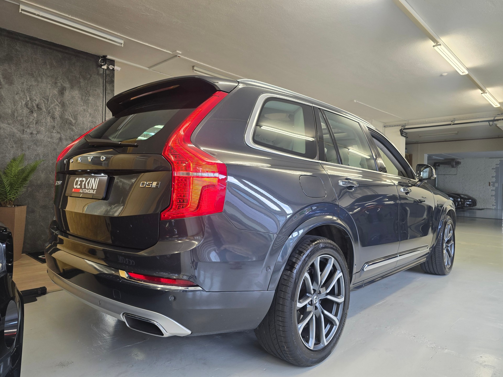 VOLVO XC90 D5 AWD Inscription Geartronic-image-13