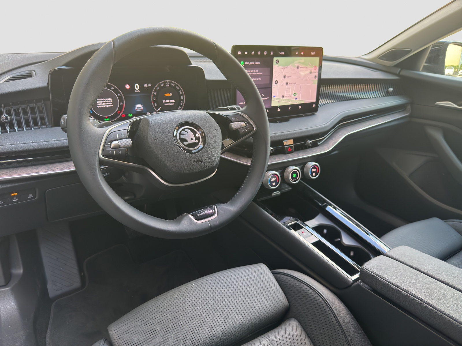 SKODA Superb Combi 1.5 TSI PHEV L&K DSG-image-6