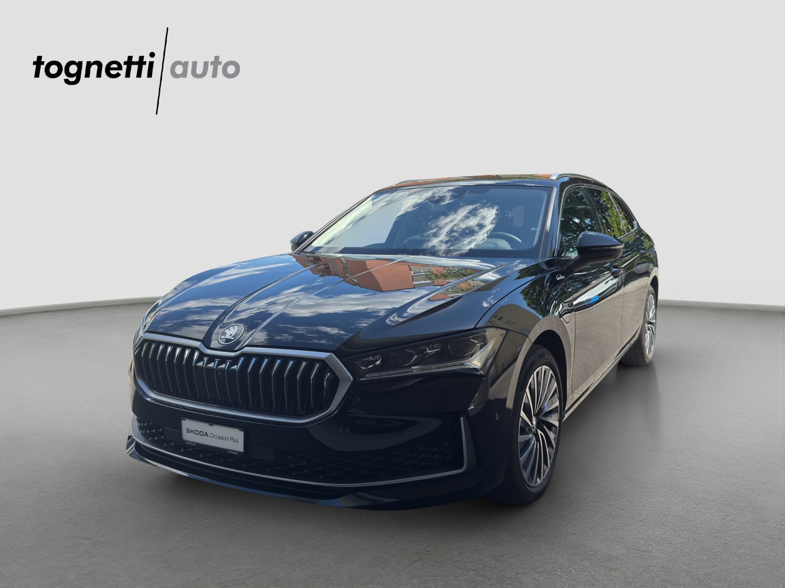 SKODA Superb Combi 1.5 TSI PHEV L&K DSG-image-0