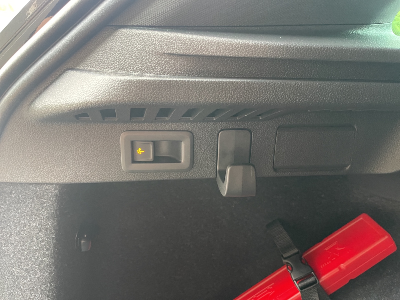 SKODA Kamiq 1.0 TSI Dynamic DSG-image-15