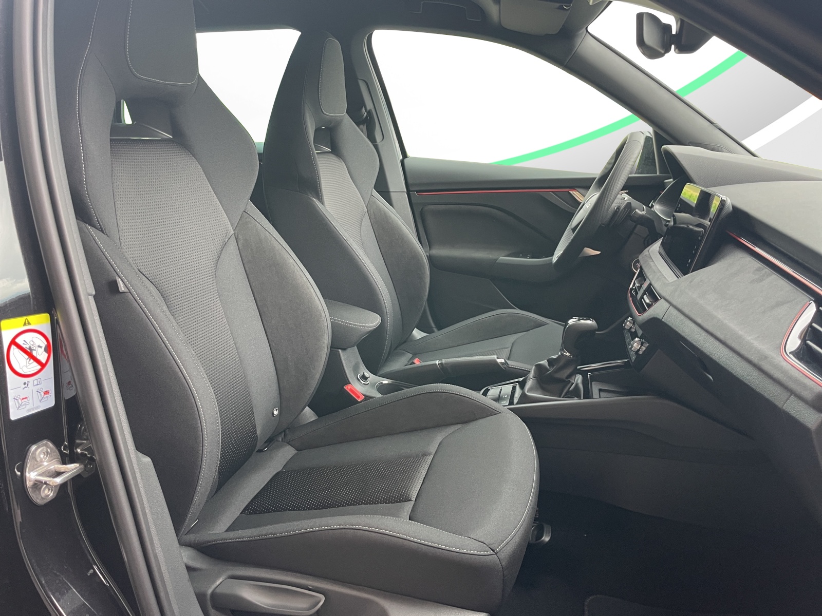 SKODA Kamiq 1.0 TSI Dynamic DSG-image-12
