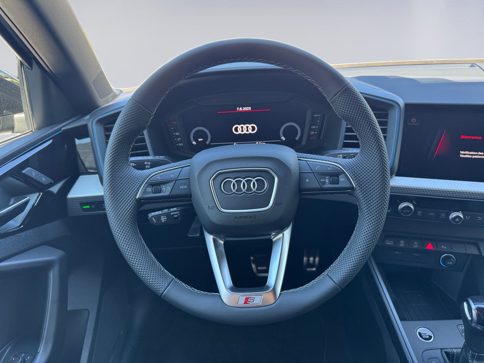 AUDI A1 Sportback 35 TFSI S Line S-tronic-image-11