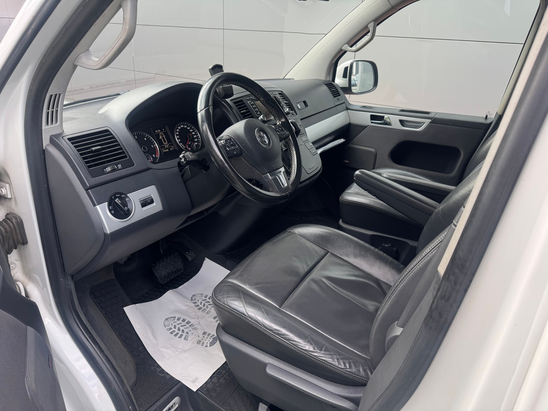 VW T5 Multivan 2.0 Bi-TDI CR Comfortline 4Motion DSG-image-8