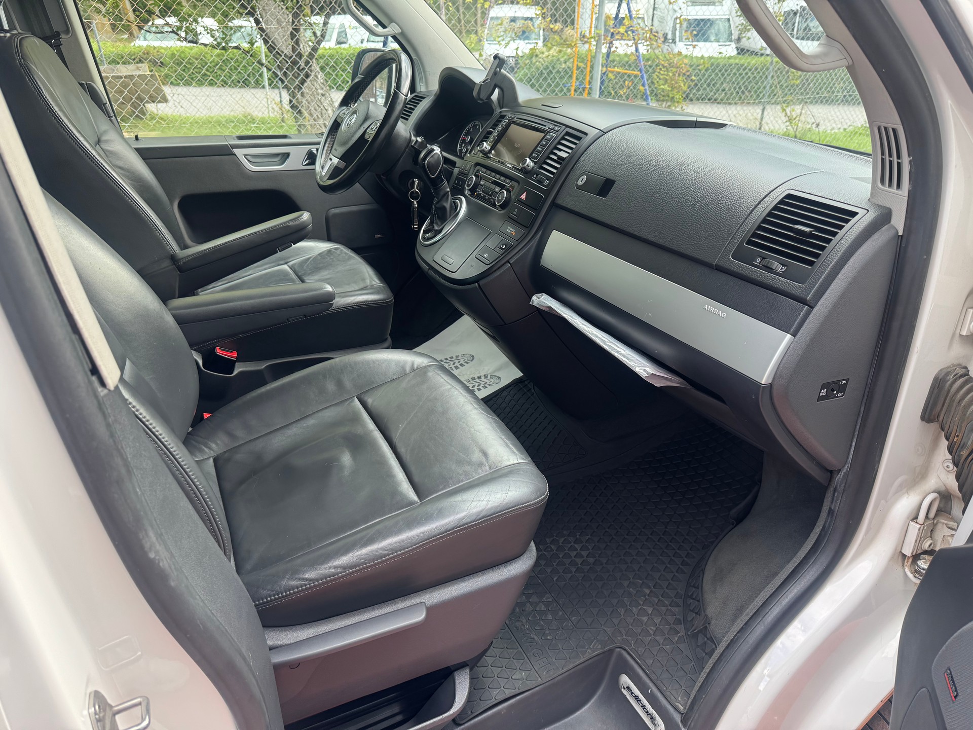 VW T5 Multivan 2.0 Bi-TDI CR Comfortline 4Motion DSG-image-9
