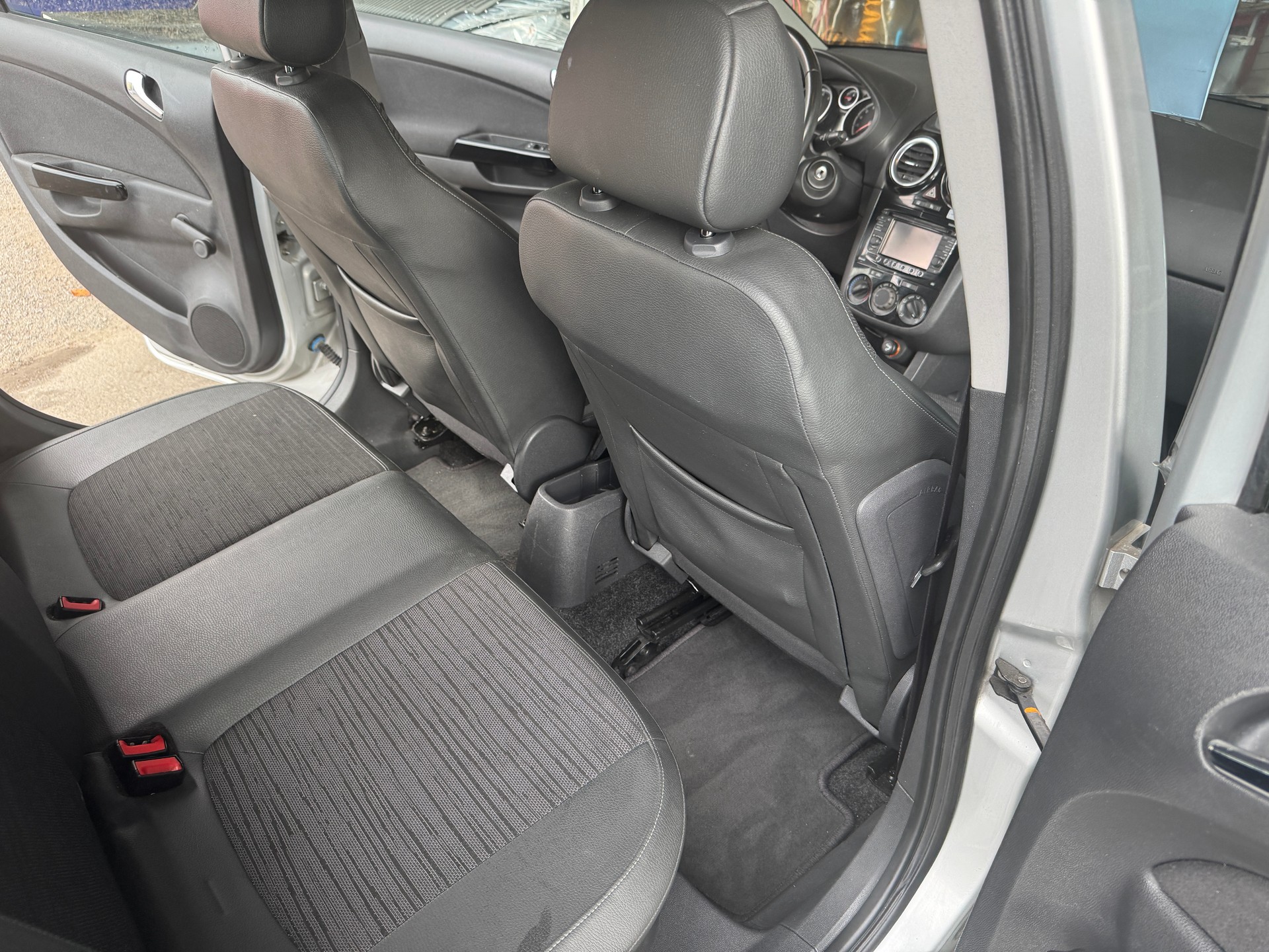 OPEL Corsa 1.2 Selective 5D-image-8