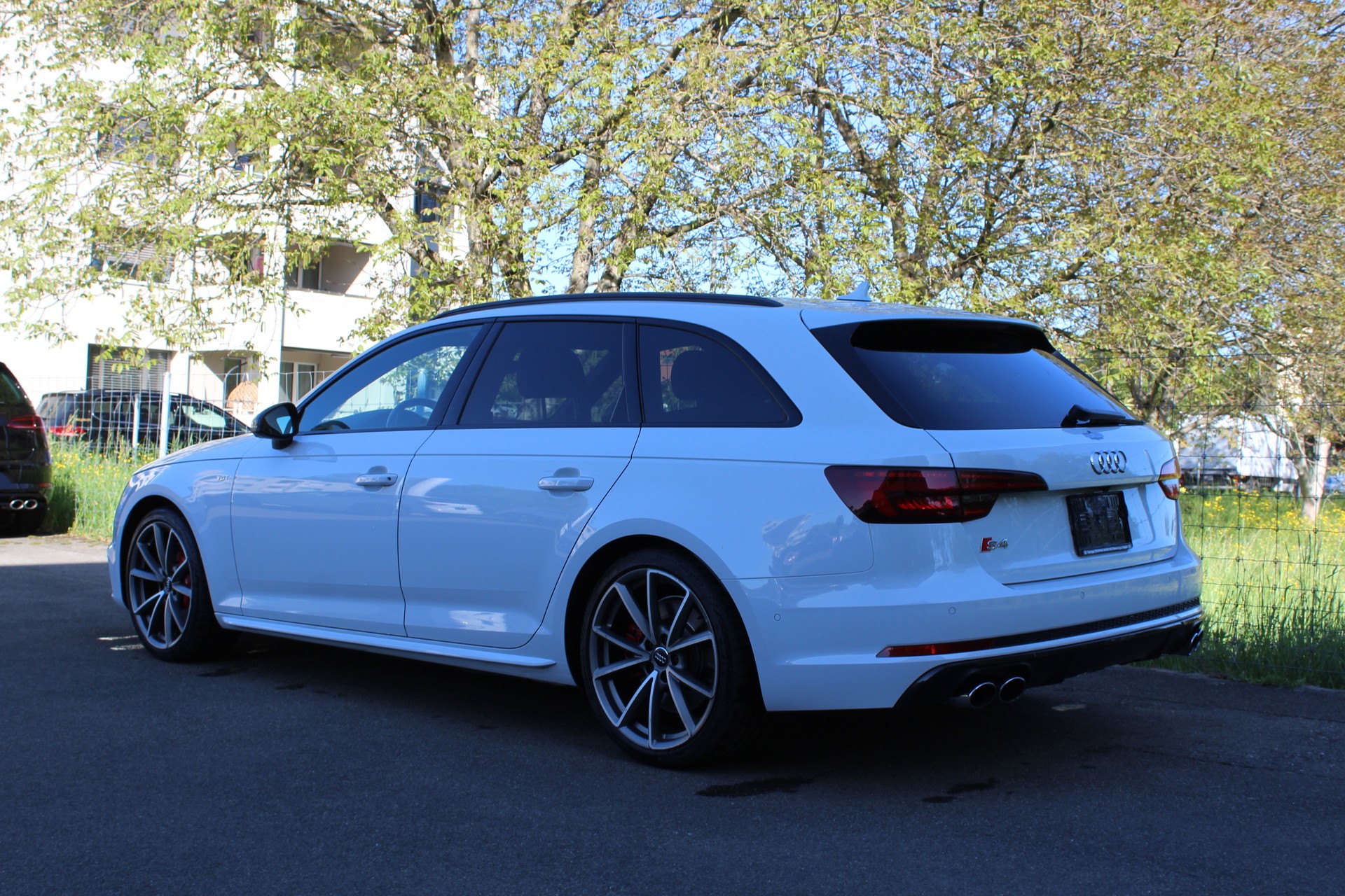 AUDI S4 Avant 3.0 TFSI quattro tiptronic-image-2