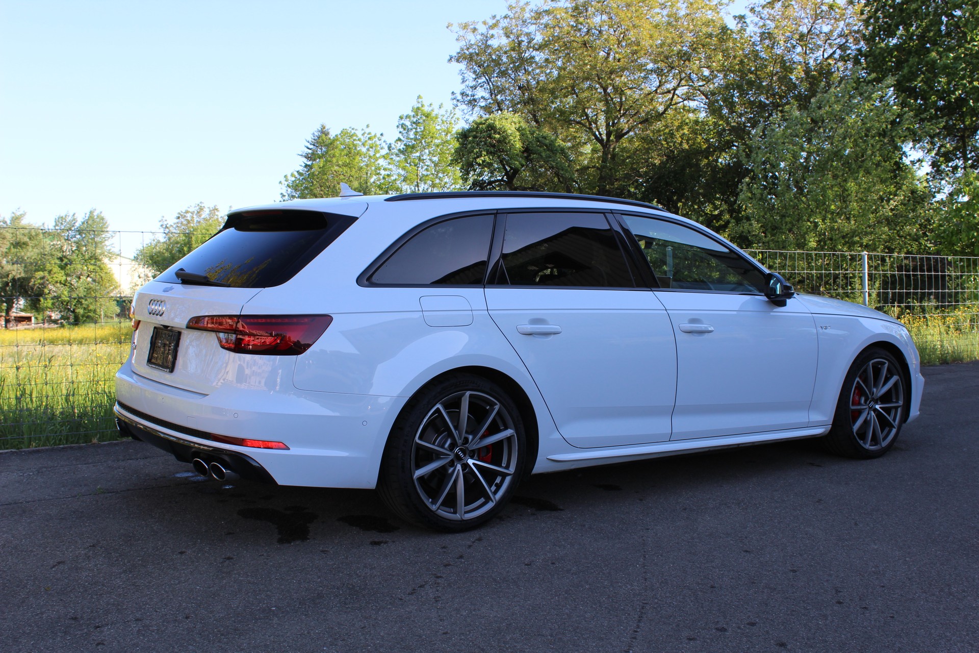 AUDI S4 Avant 3.0 TFSI quattro tiptronic-image-5