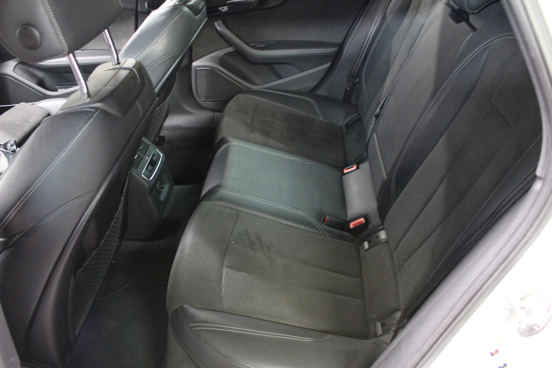 AUDI S4 Avant 3.0 TFSI quattro tiptronic-image-10