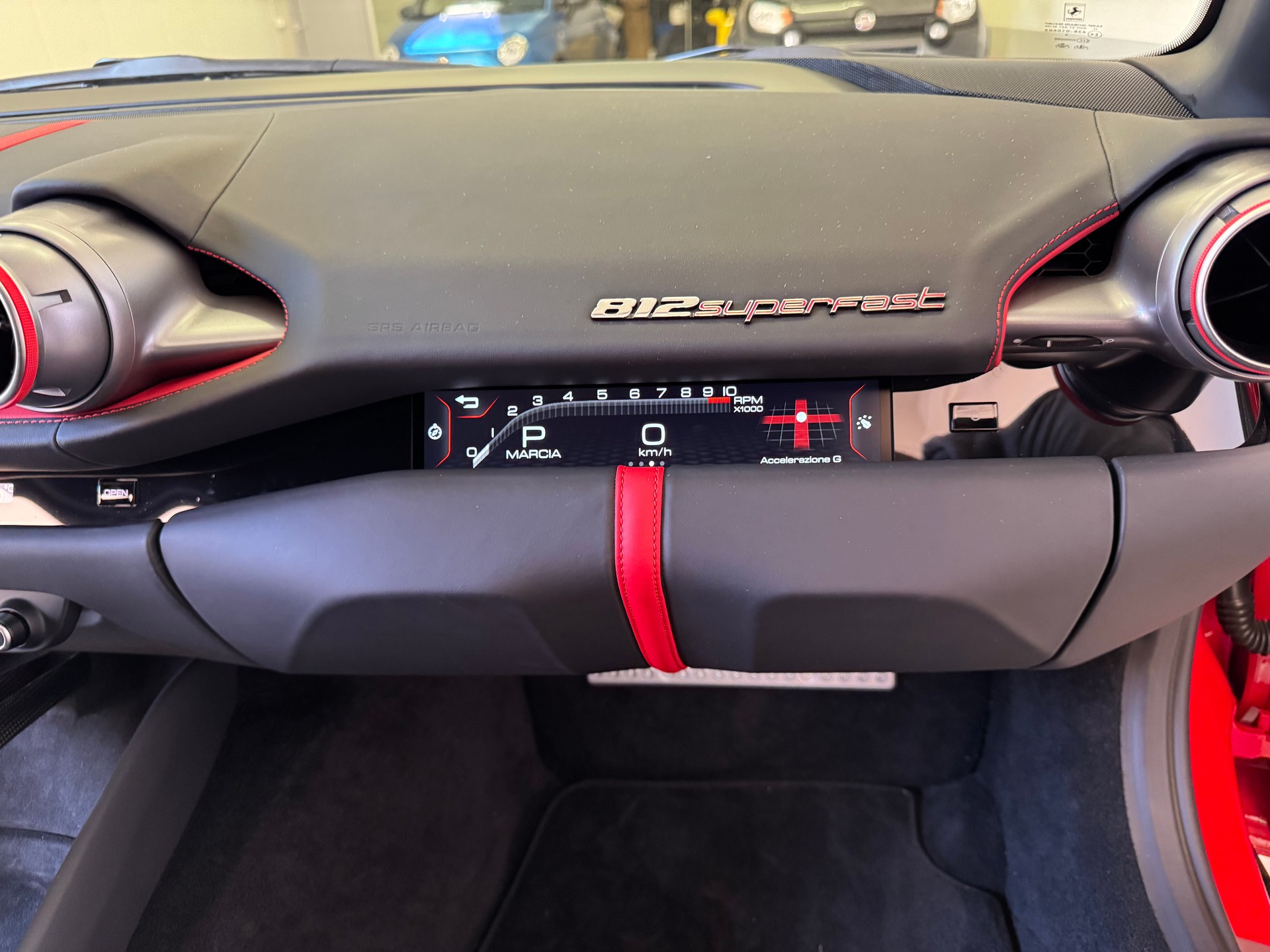 FERRARI 812 Superfast-image-12