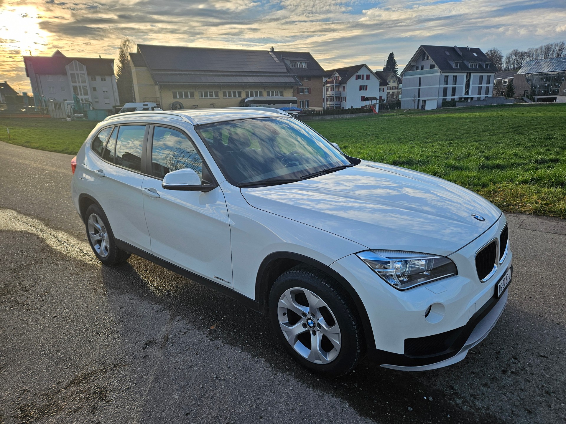 BMW X1 xDrive 18d Steptronic-showroom-element-3