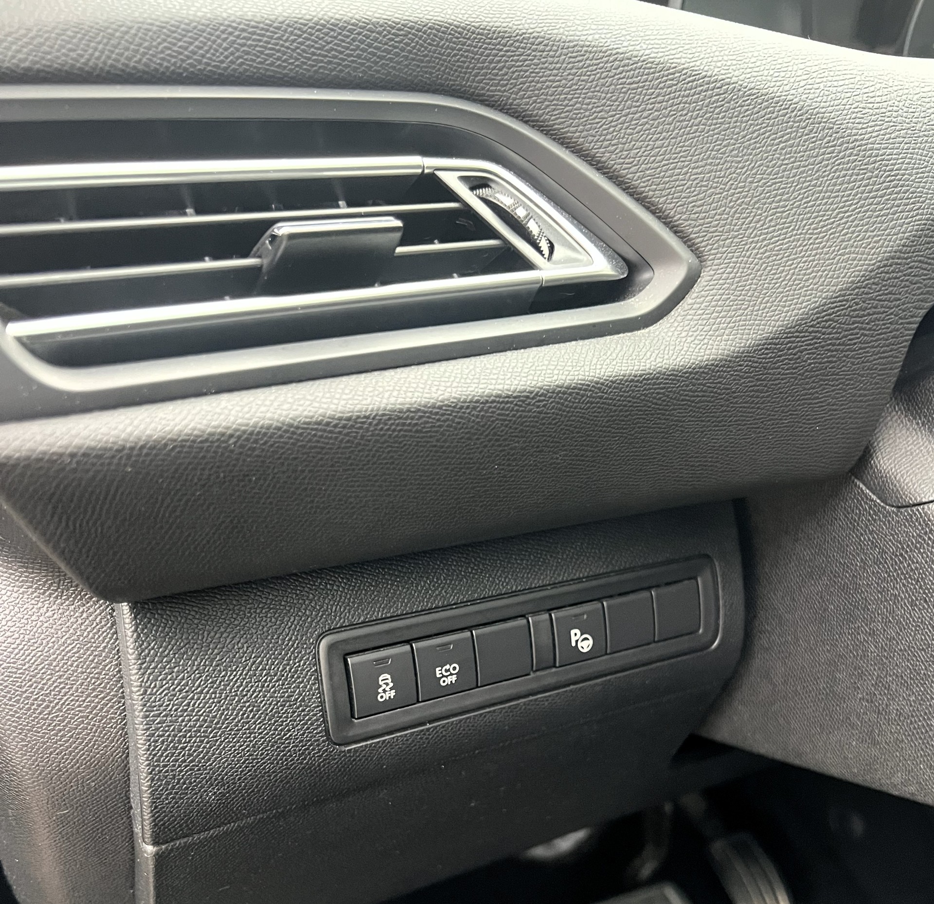 PEUGEOT 308 1.2 THP Style Automatic-image-17