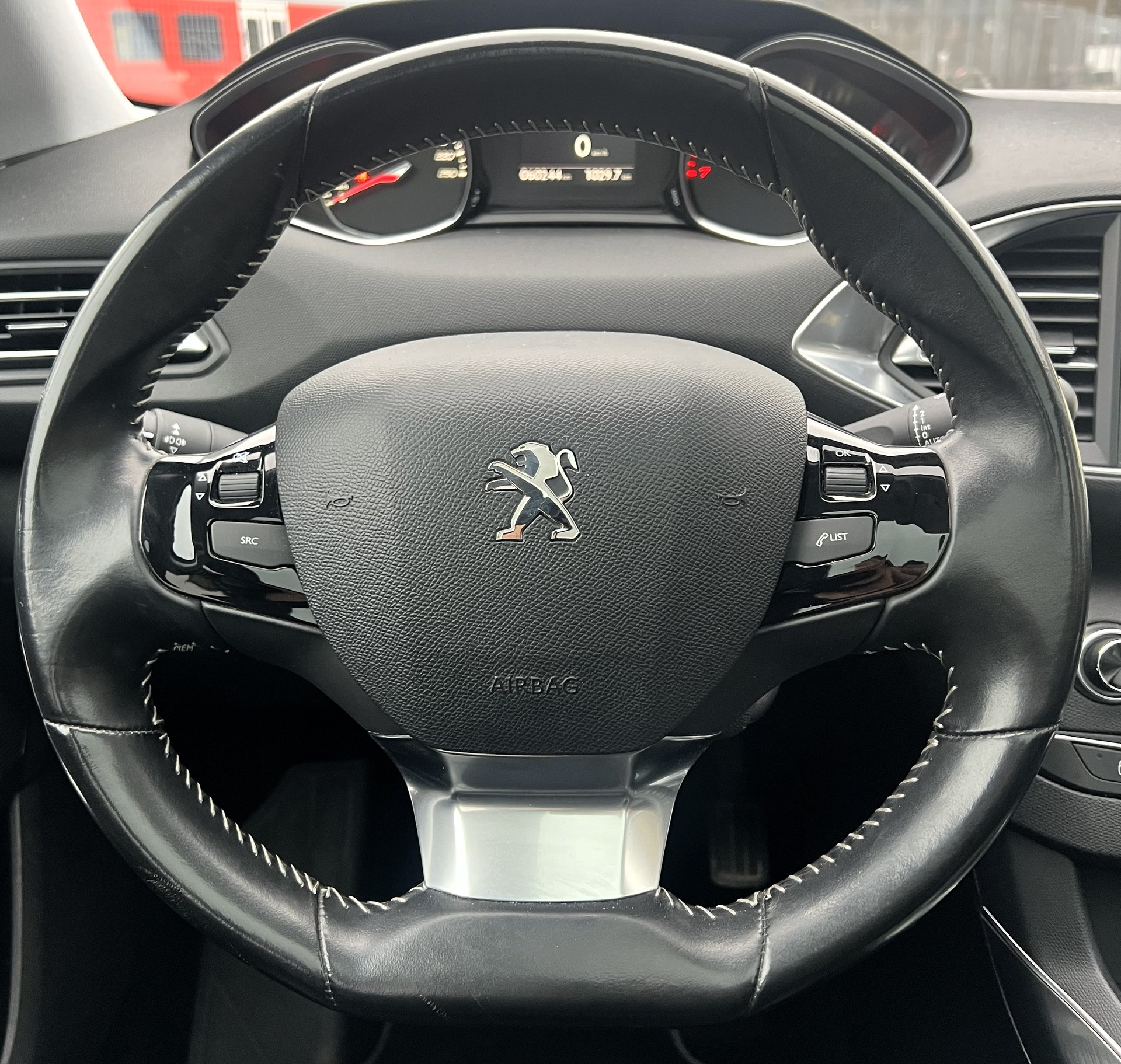 PEUGEOT 308 1.2 THP Style Automatic-image-21